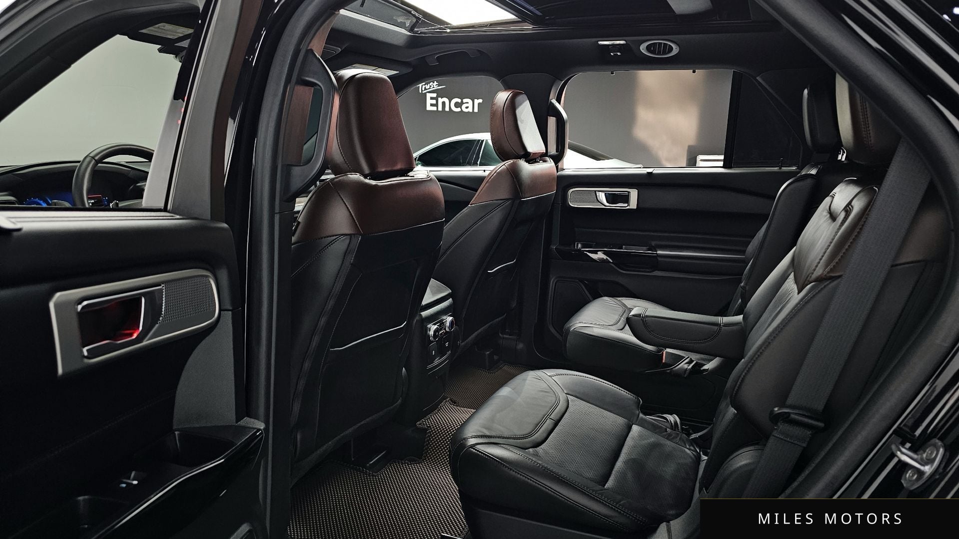 Ford Explorer 2023 — миниатюра 12