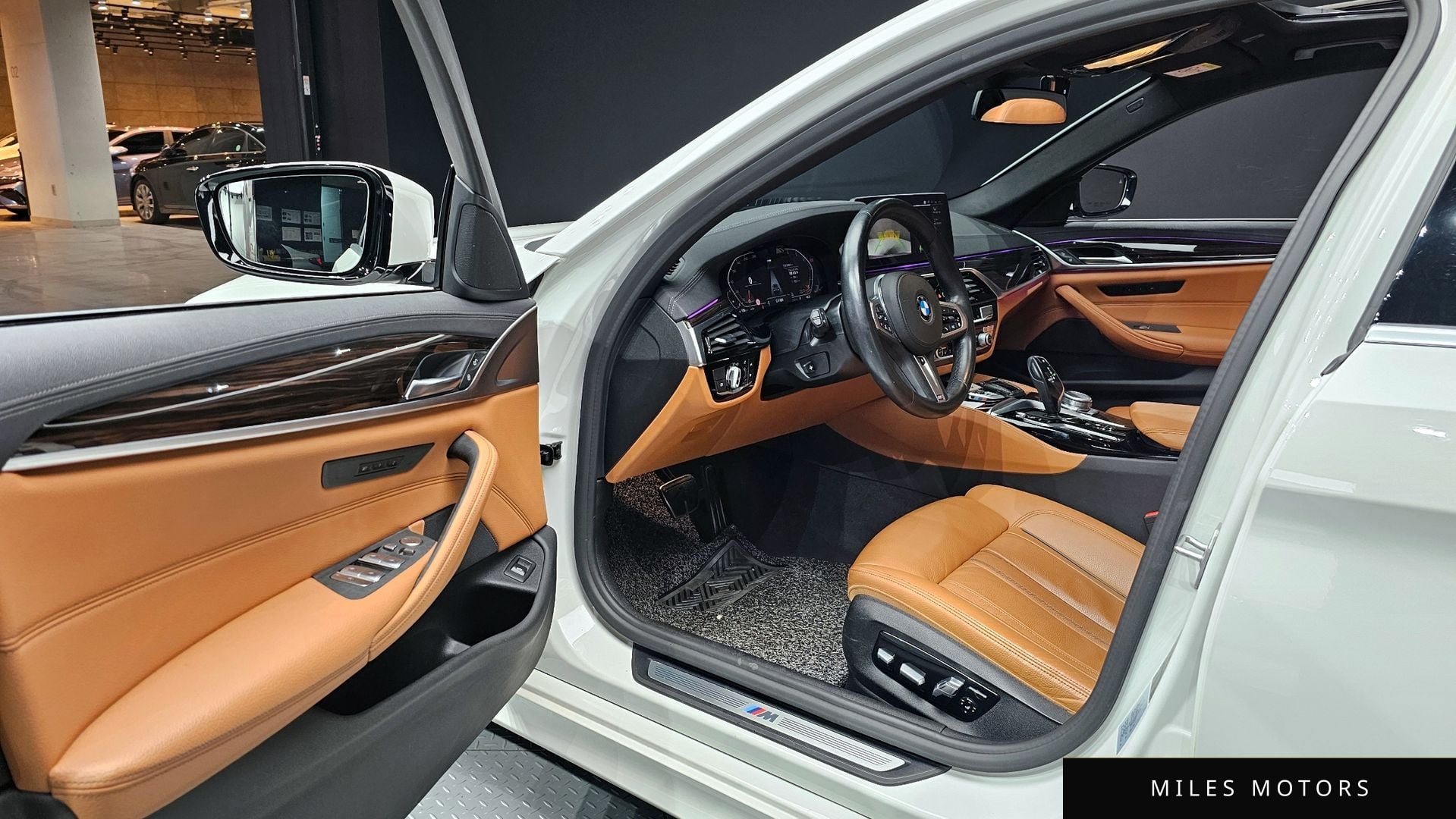 BMW 5 Series (G30) 2021 — миниатюра 11