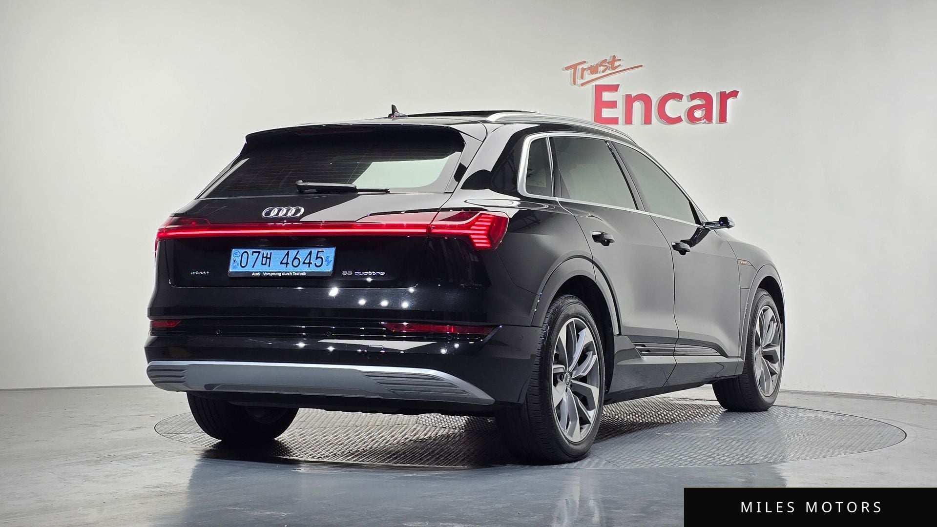 Audi e-트론 2022 — миниатюра 2