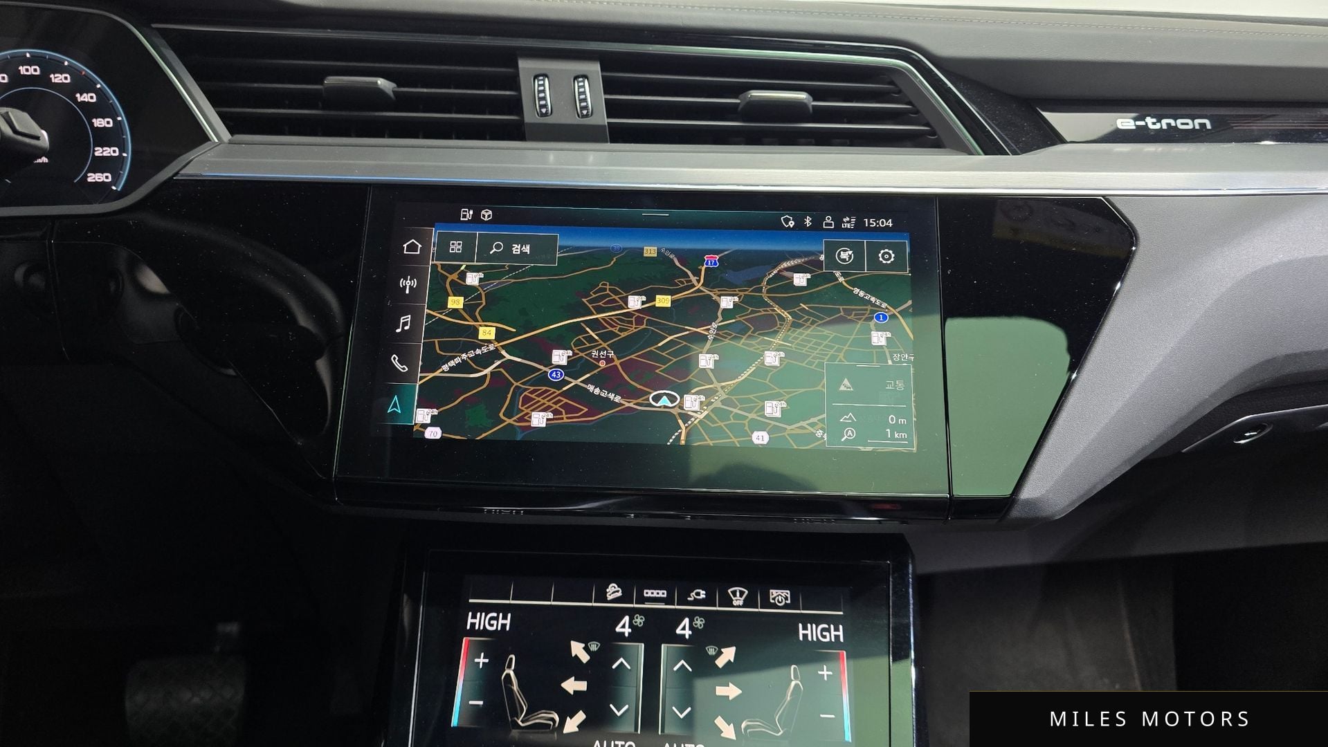 Audi e-트론 2022 — миниатюра 14