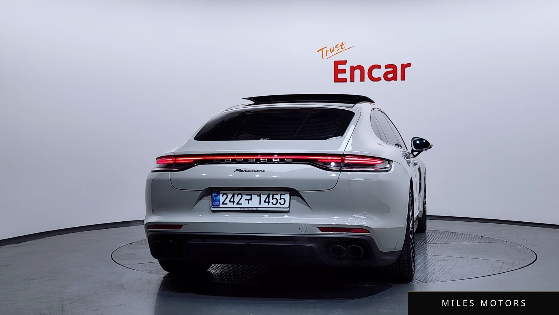 Porsche Panamera 2022 — миниатюра 4