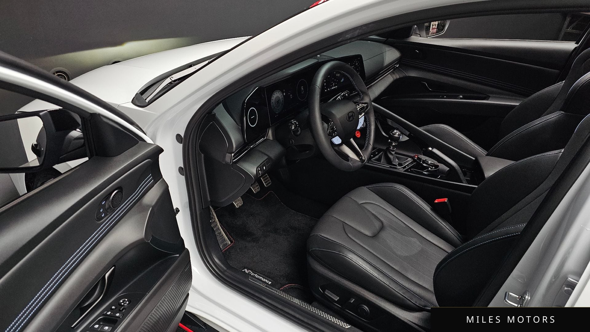 Hyundai AVANTE 2024 — миниатюра 11