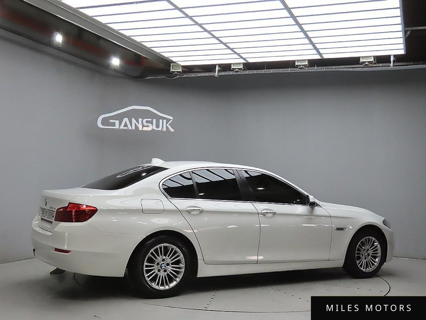 BMW 5 Series (F10) 2015 — миниатюра 4