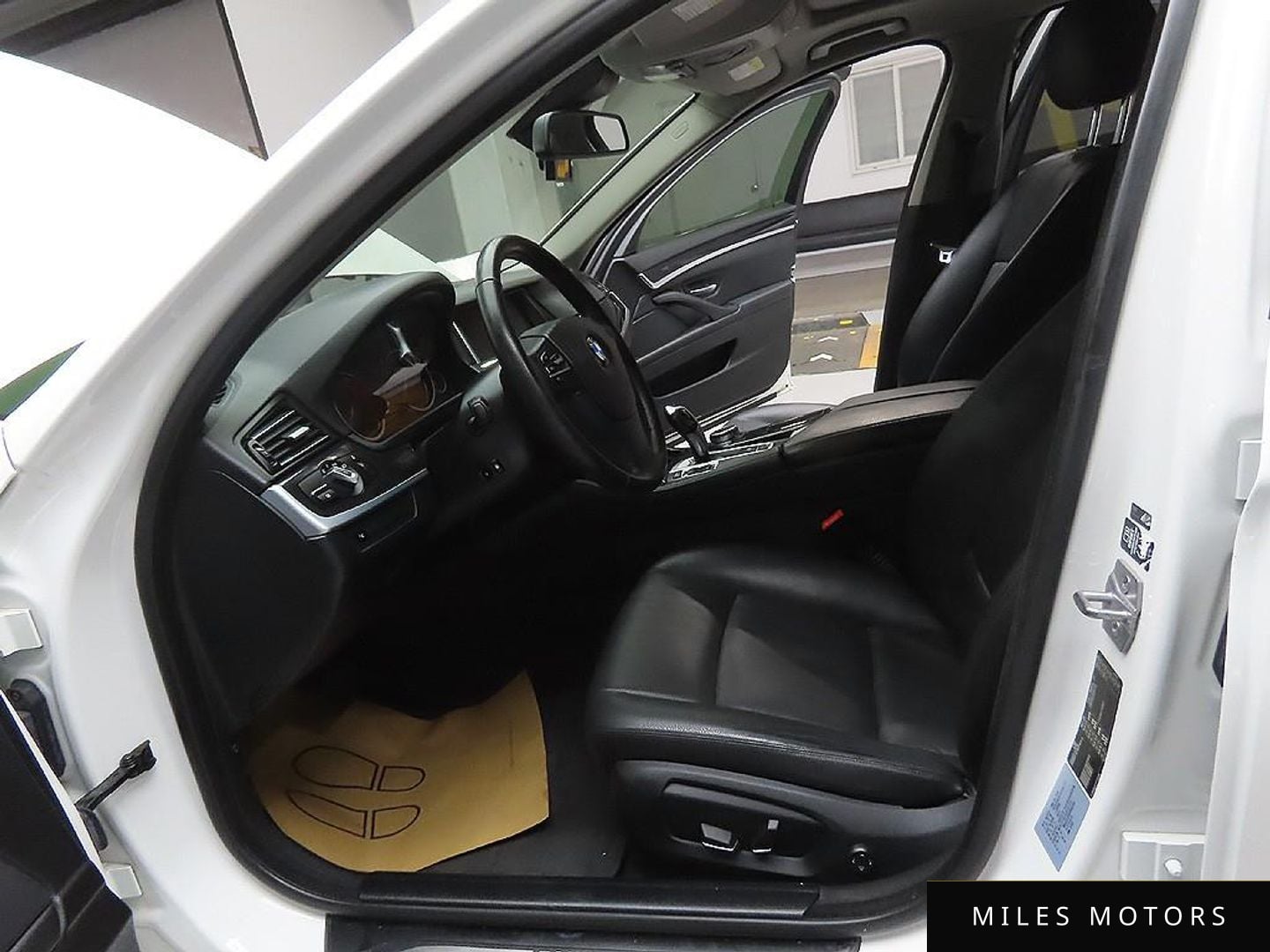 BMW 5 Series (F10) 2015 — миниатюра 7