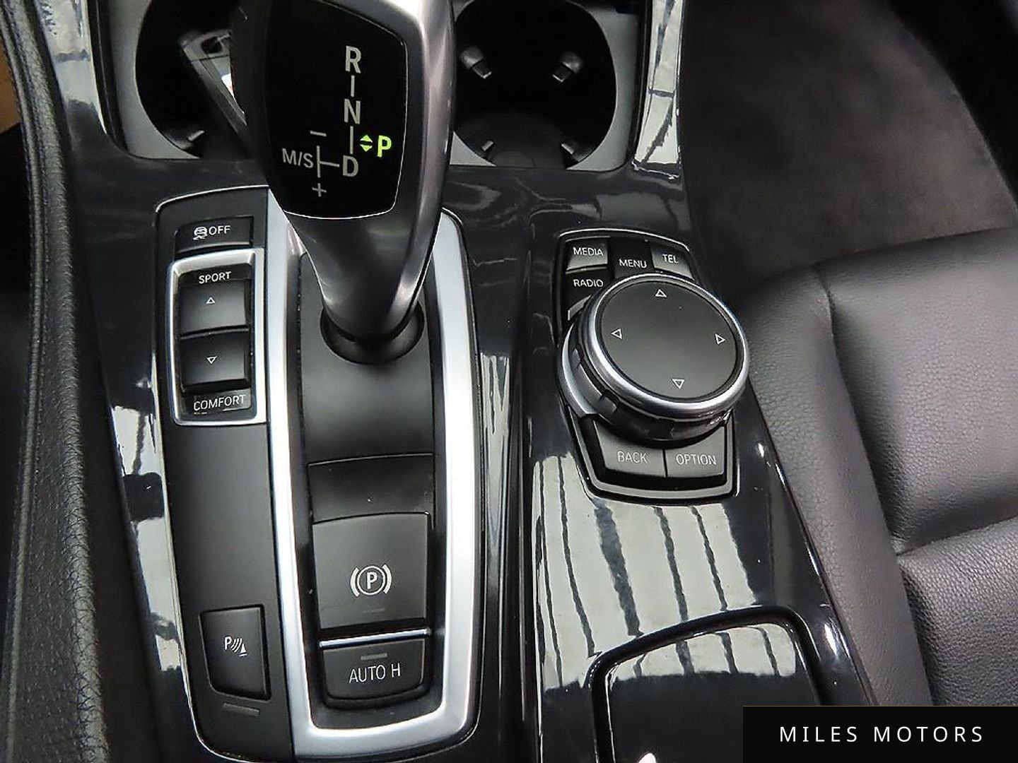 BMW 5 Series (F10) 2015 — миниатюра 9