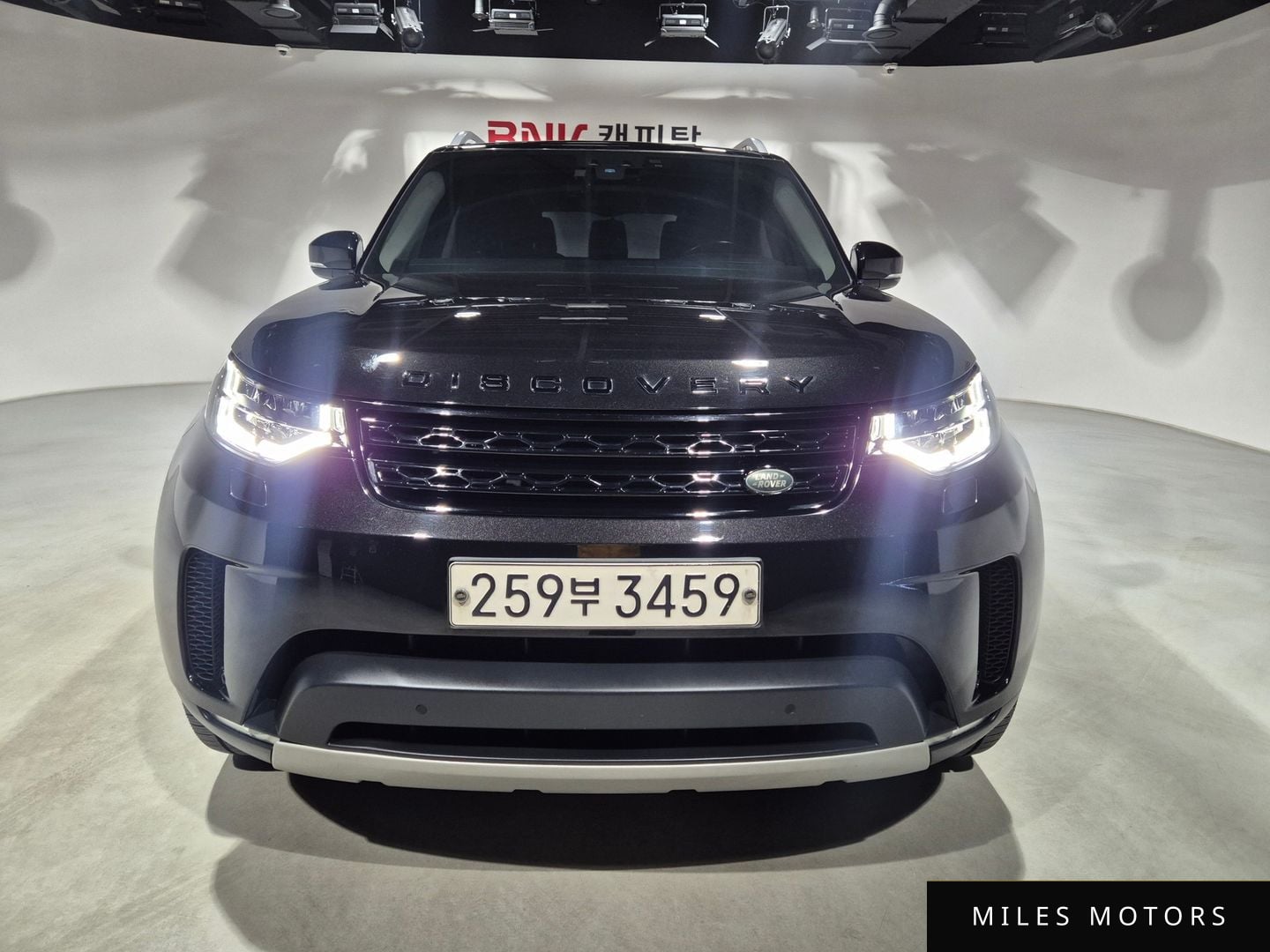 Land Rover Discovery 2017 — миниатюра 2