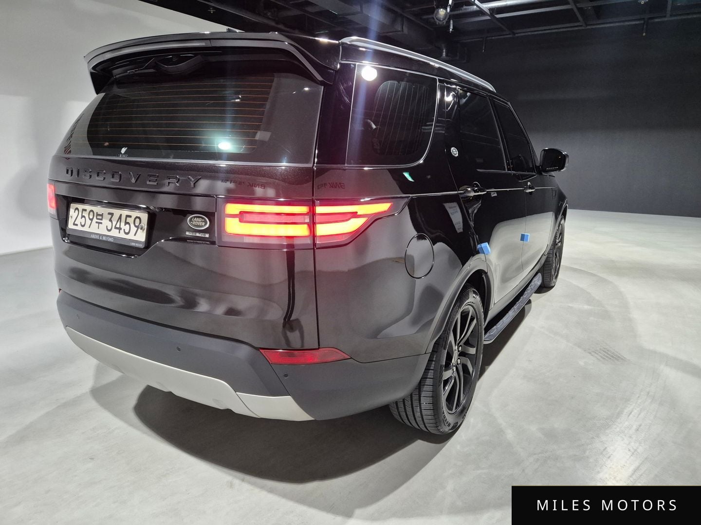 Land Rover Discovery 2017 — миниатюра 6