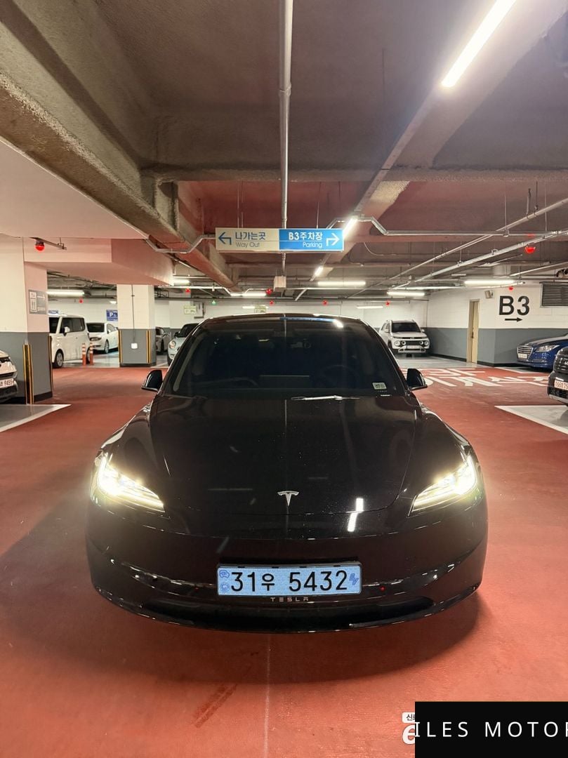 Tesla 모델 3 2024 — миниатюра 2