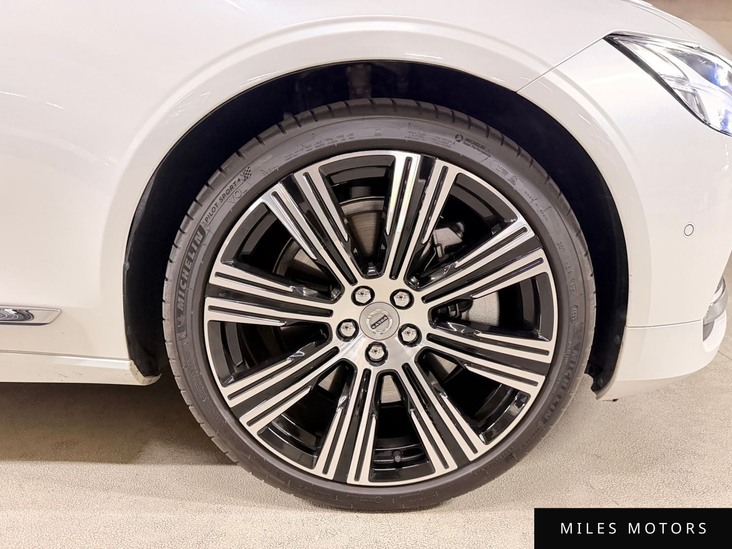 Volvo S90 2024 — миниатюра 8