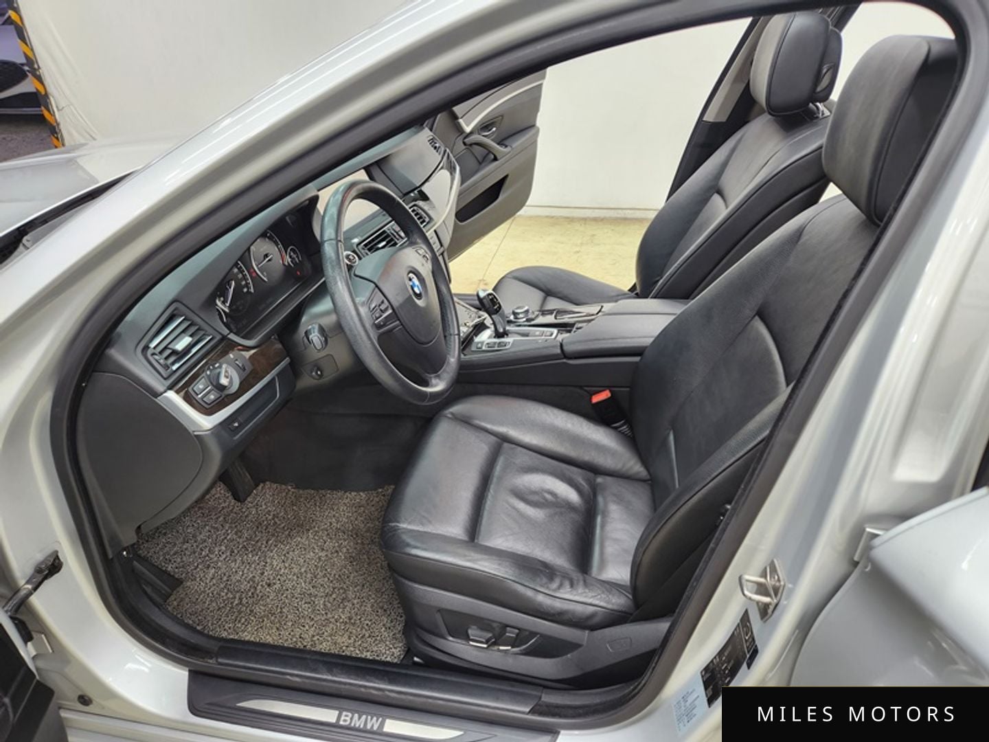 BMW 5 Series (F10) 2012 — миниатюра 12