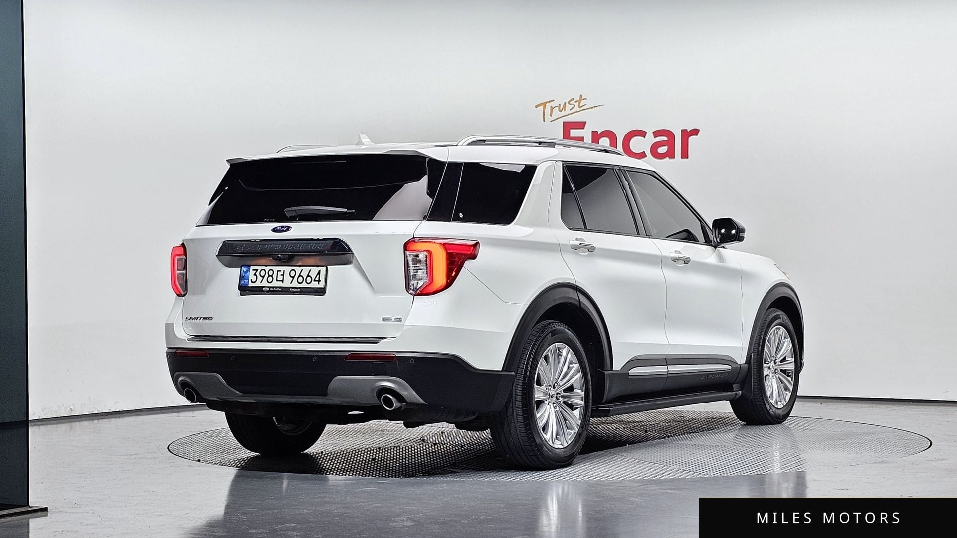 Ford Explorer 2020 — миниатюра 2