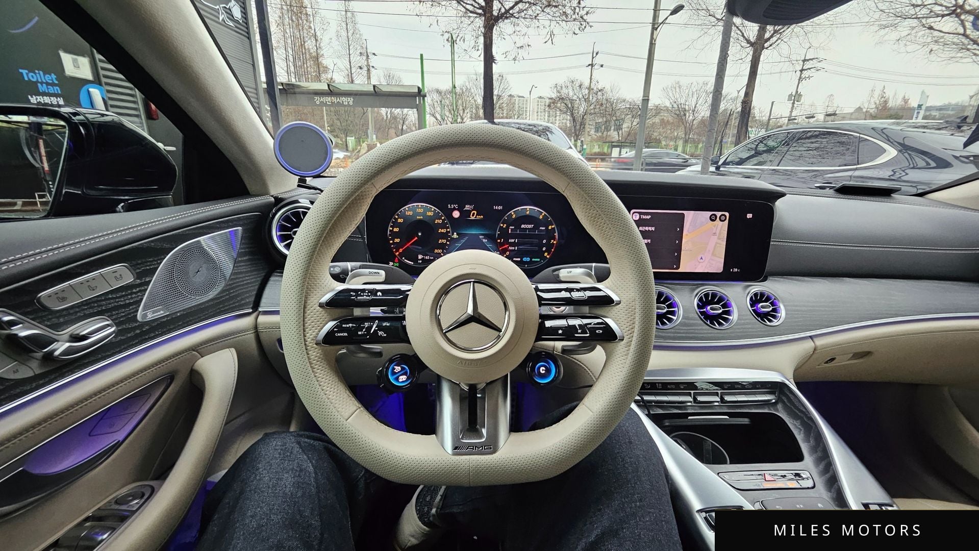 Mercedes-Benz AMG GT 2023 — миниатюра 9
