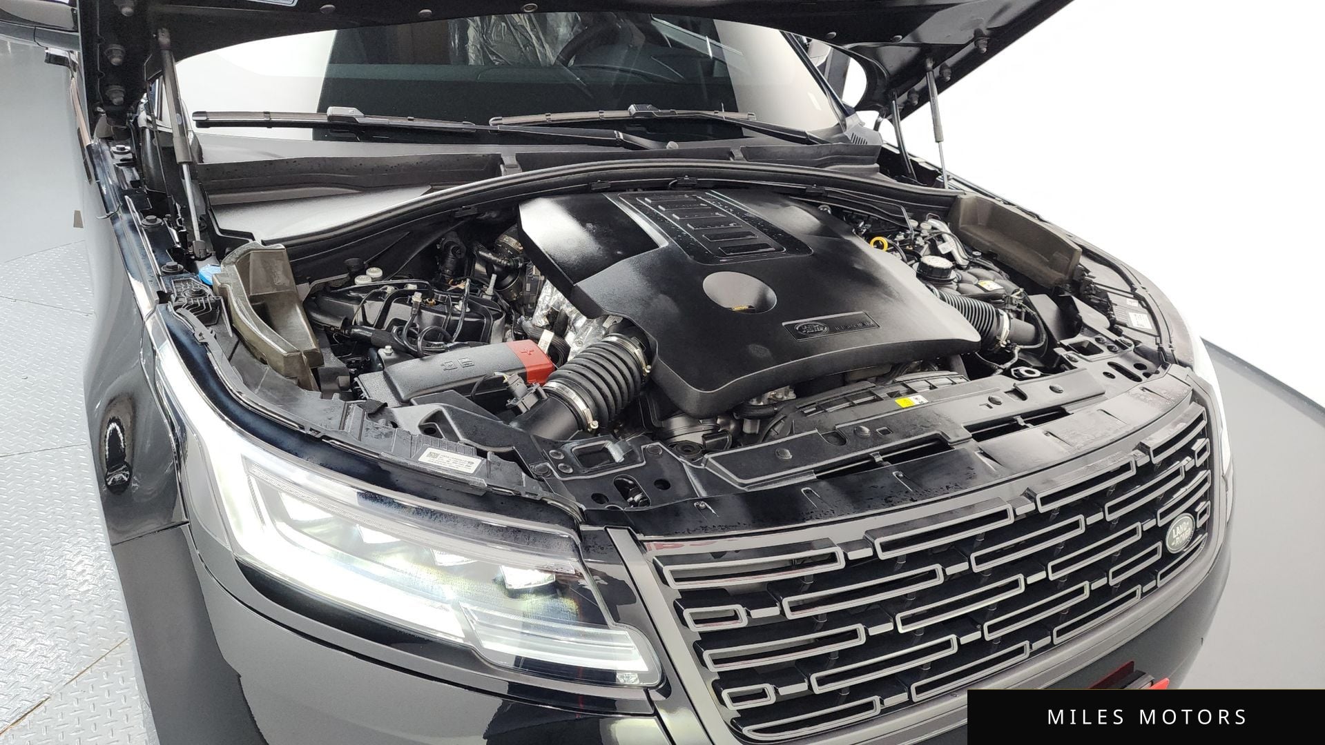 Land Rover 레인지로버 벨라 2025 — миниатюра 5