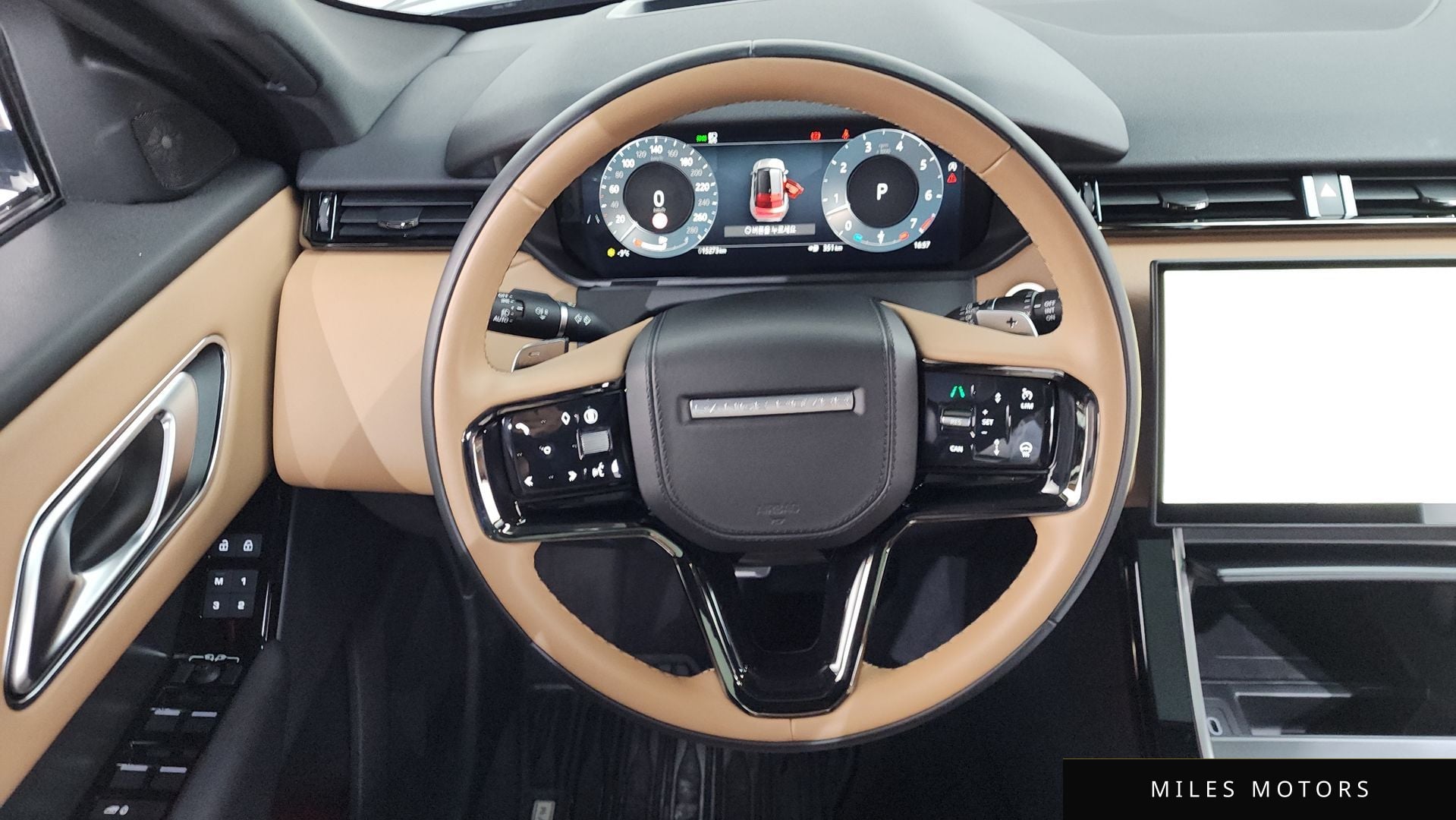 Land Rover 레인지로버 벨라 2025 — миниатюра 13