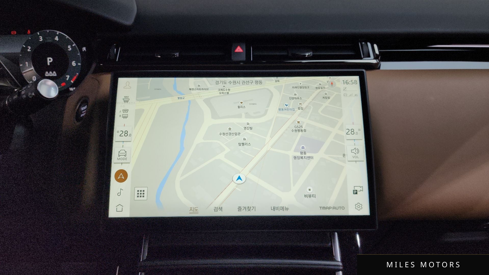Land Rover 레인지로버 벨라 2025 — миниатюра 14