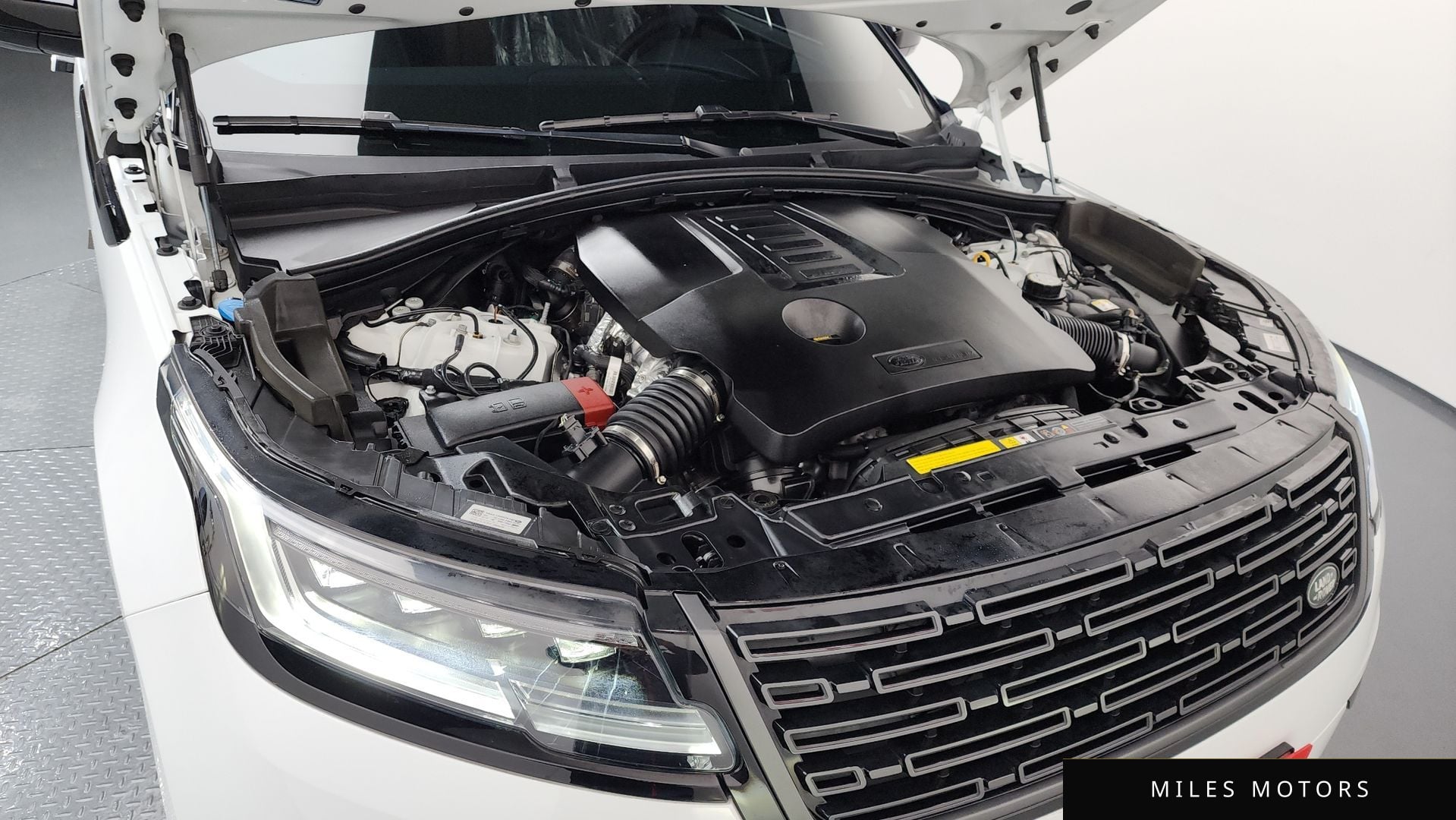 Land Rover 레인지로버 벨라 2025 — миниатюра 5