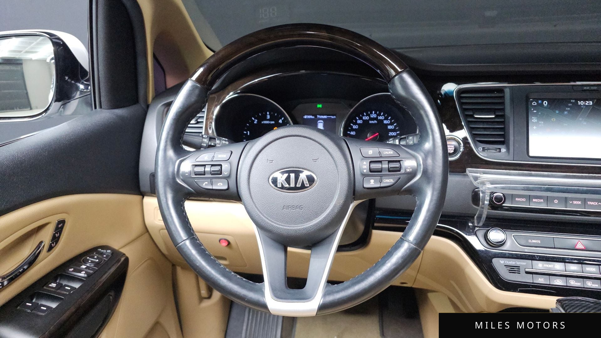 Kia Canival 2019 — миниатюра 10