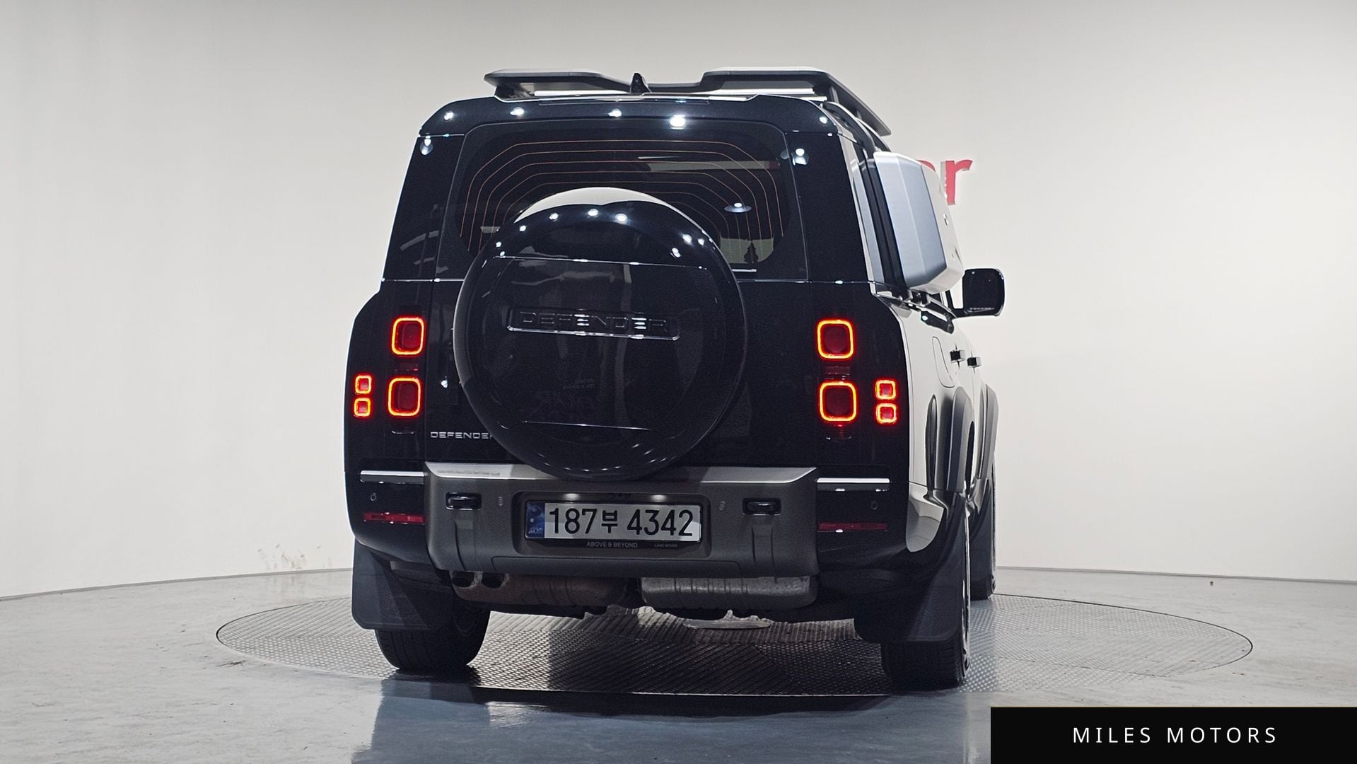 Land Rover 디펜더 (L663) 2024 — миниатюра 3