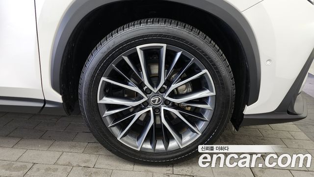 Лексус NX350h 2025 — миниатюра 5