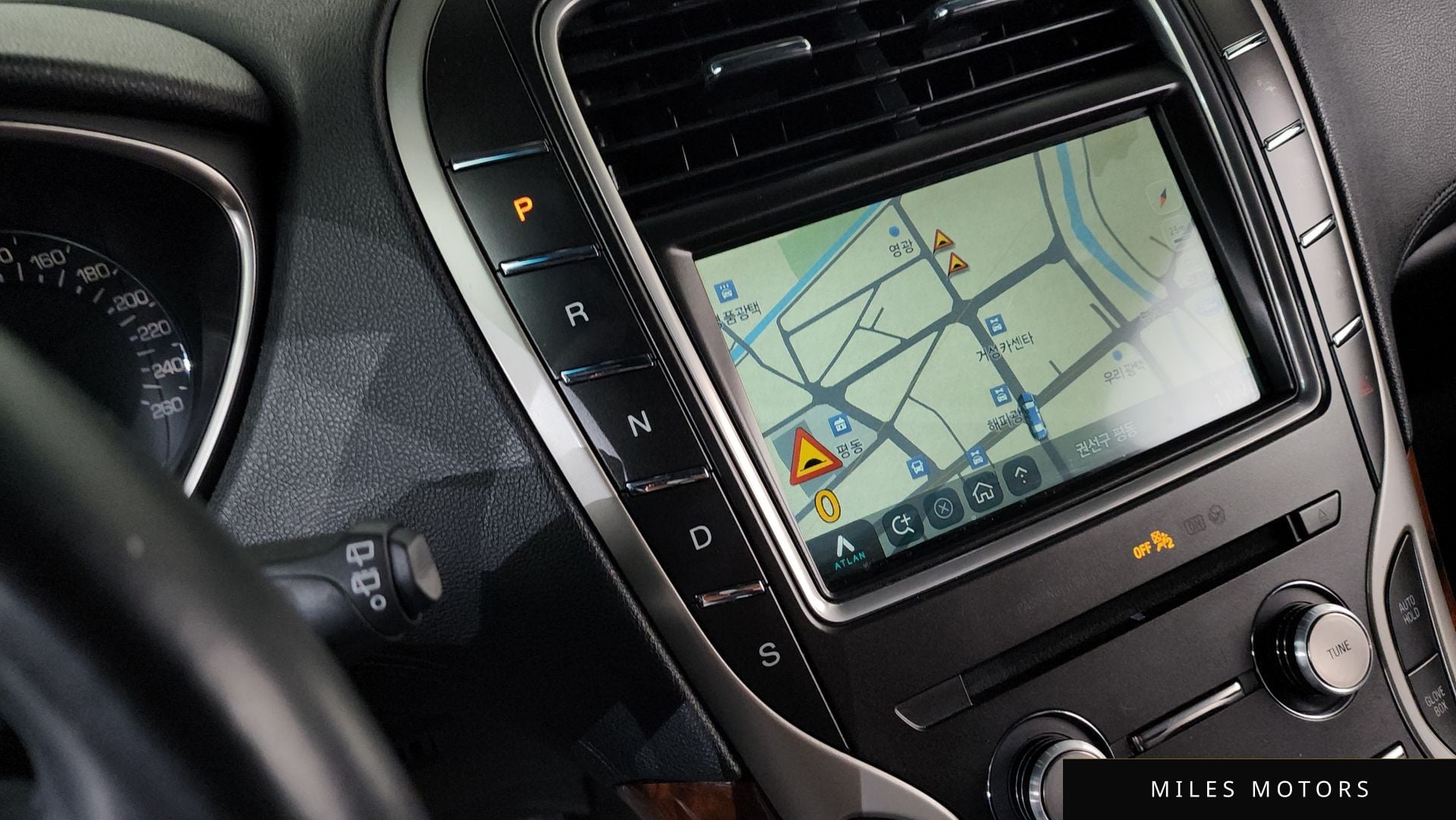 Lincoln MKX 2017 — миниатюра 9