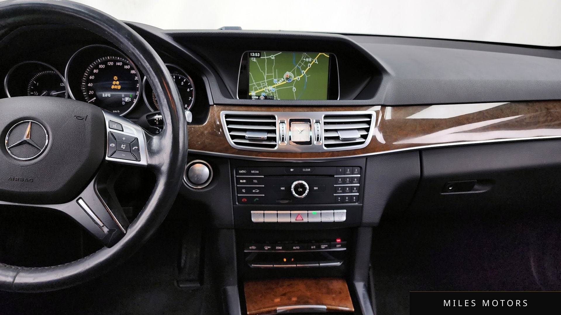 Mercedes-Benz E-Class W212 2016 — миниатюра 14