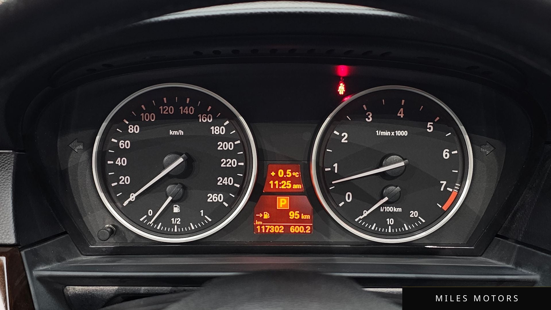 BMW 5 Series (E60) 2009 — миниатюра 8