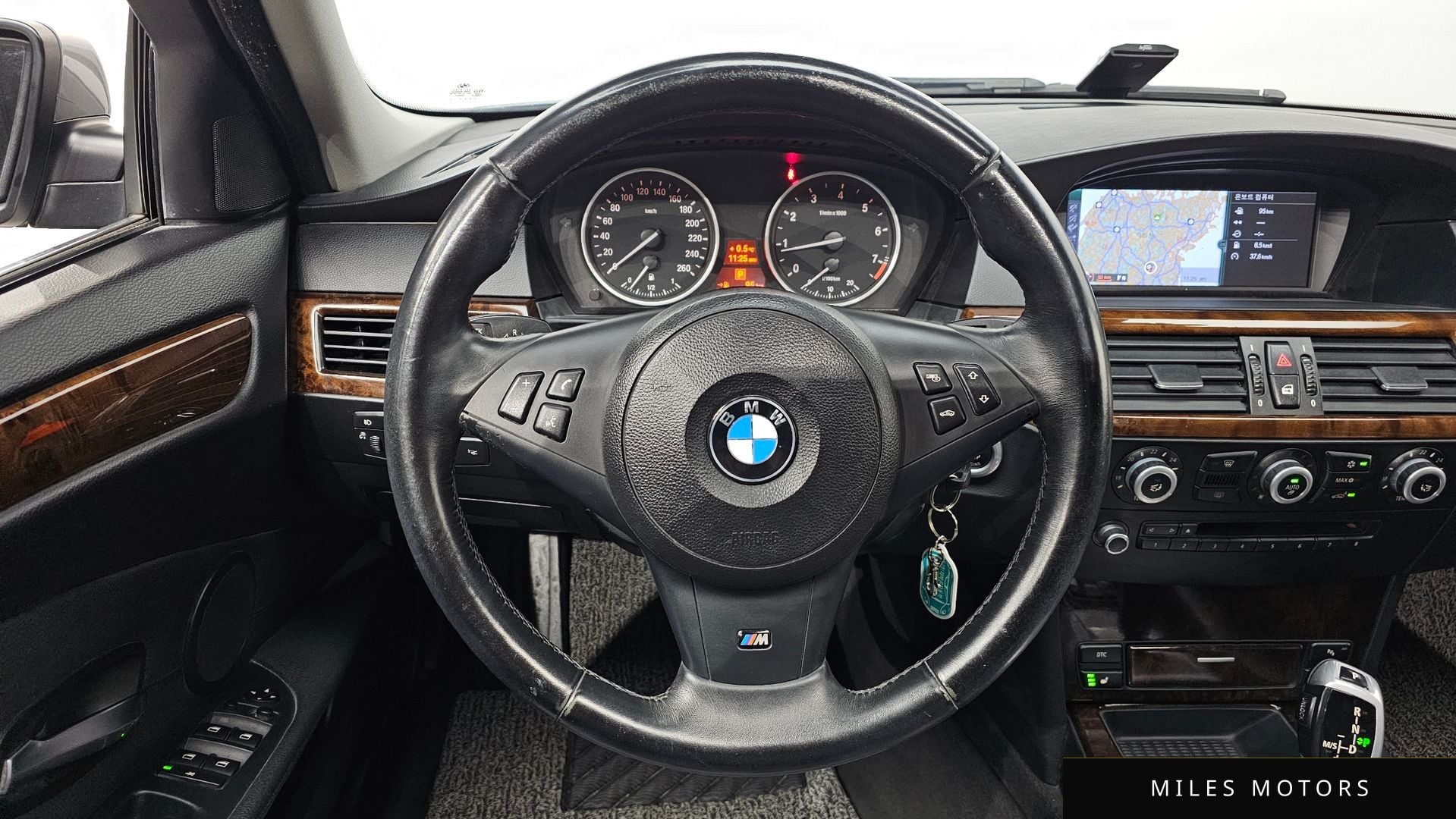 BMW 5 Series (E60) 2009 — миниатюра 16