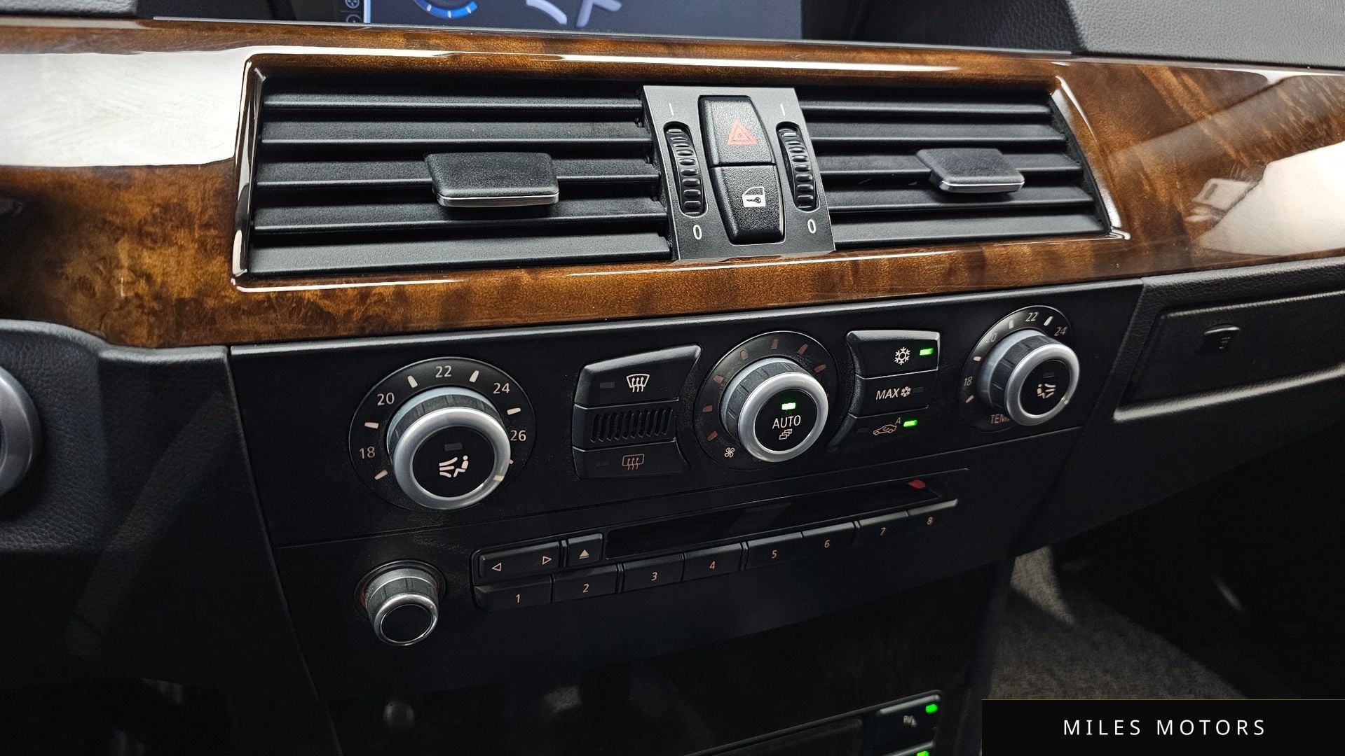 BMW 5 Series (E60) 2009 — миниатюра 19