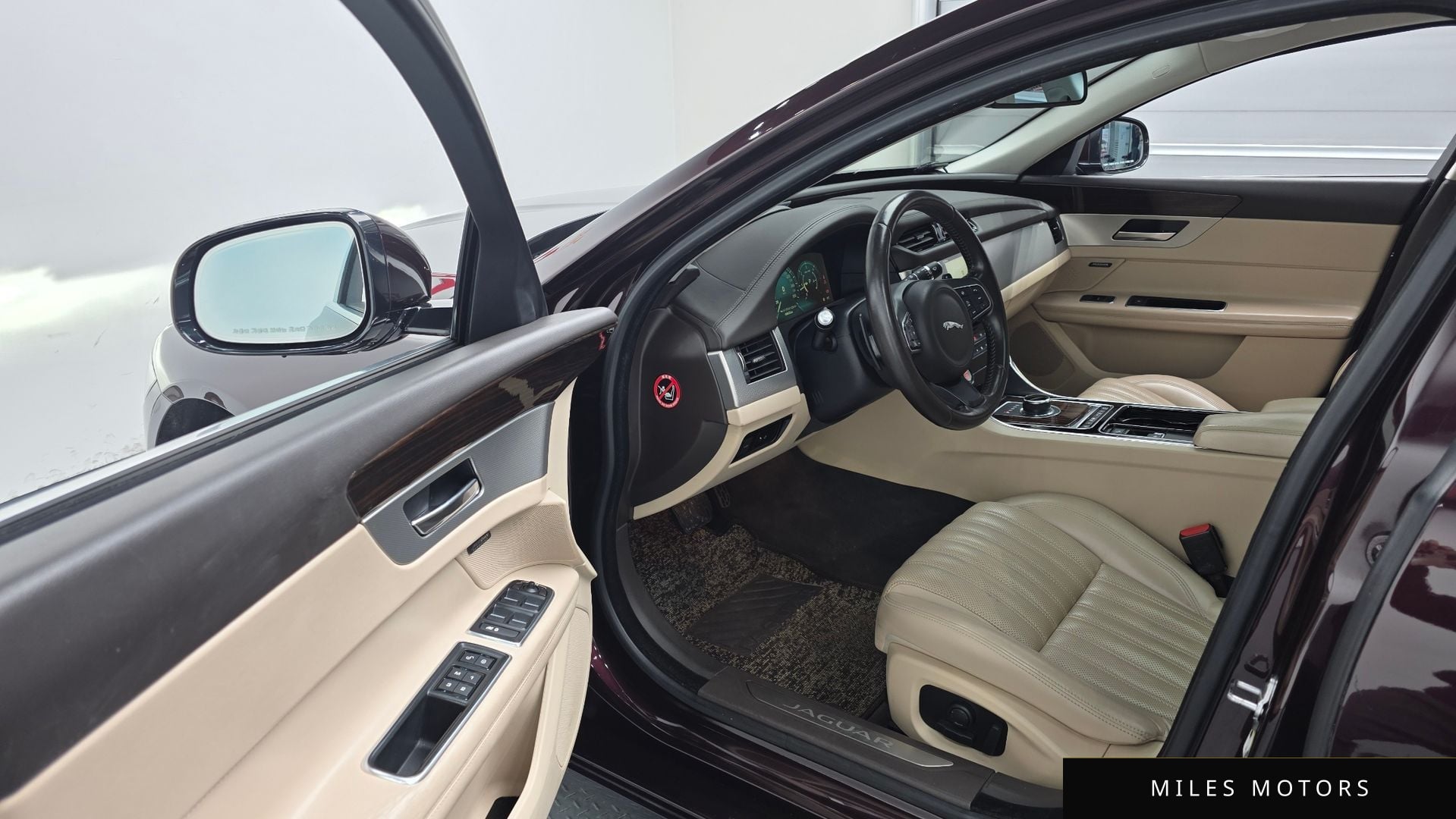 Jaguar XF (X260) 2017 — миниатюра 11