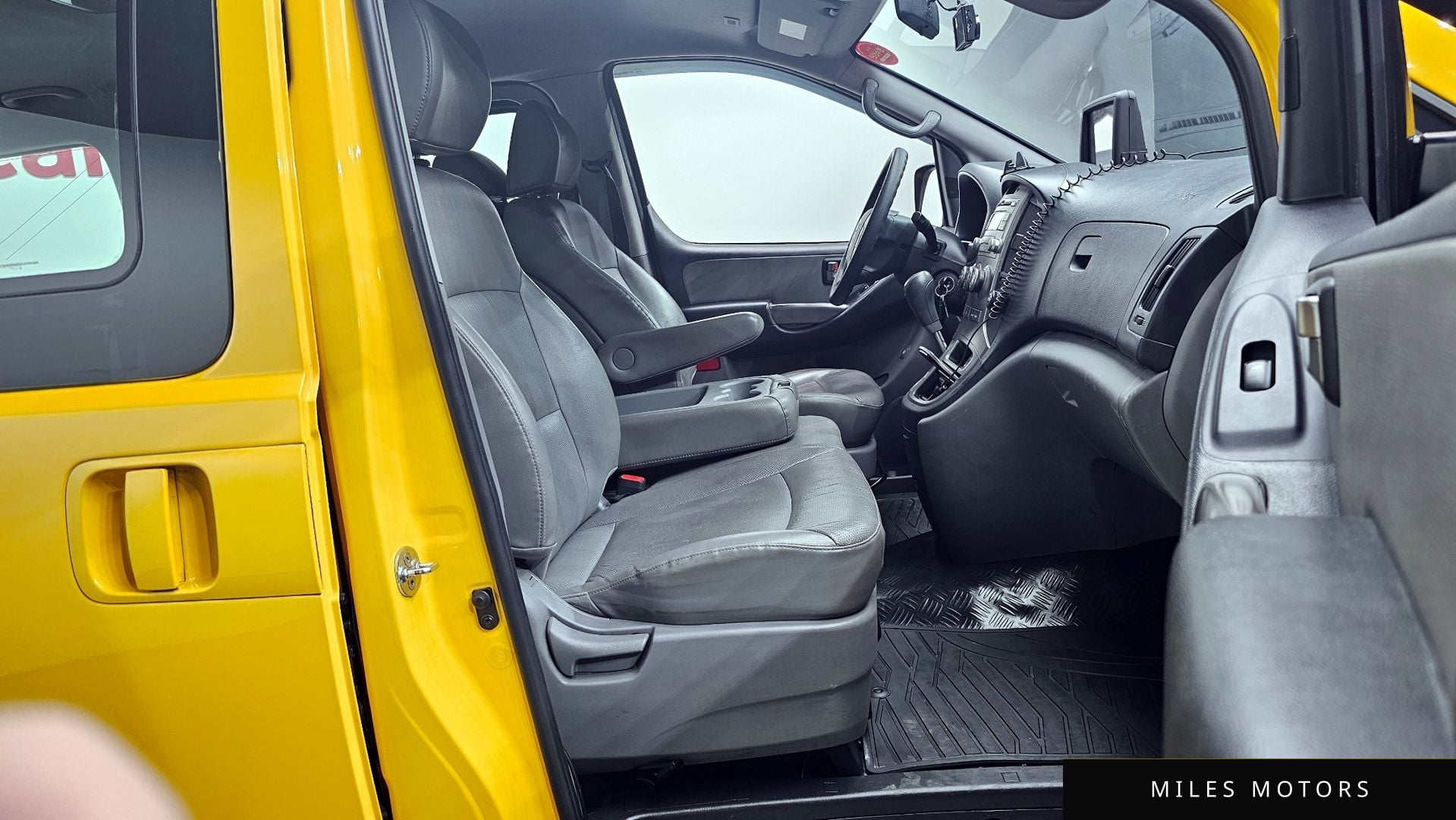 Hyundai Starex 2016 — миниатюра 11