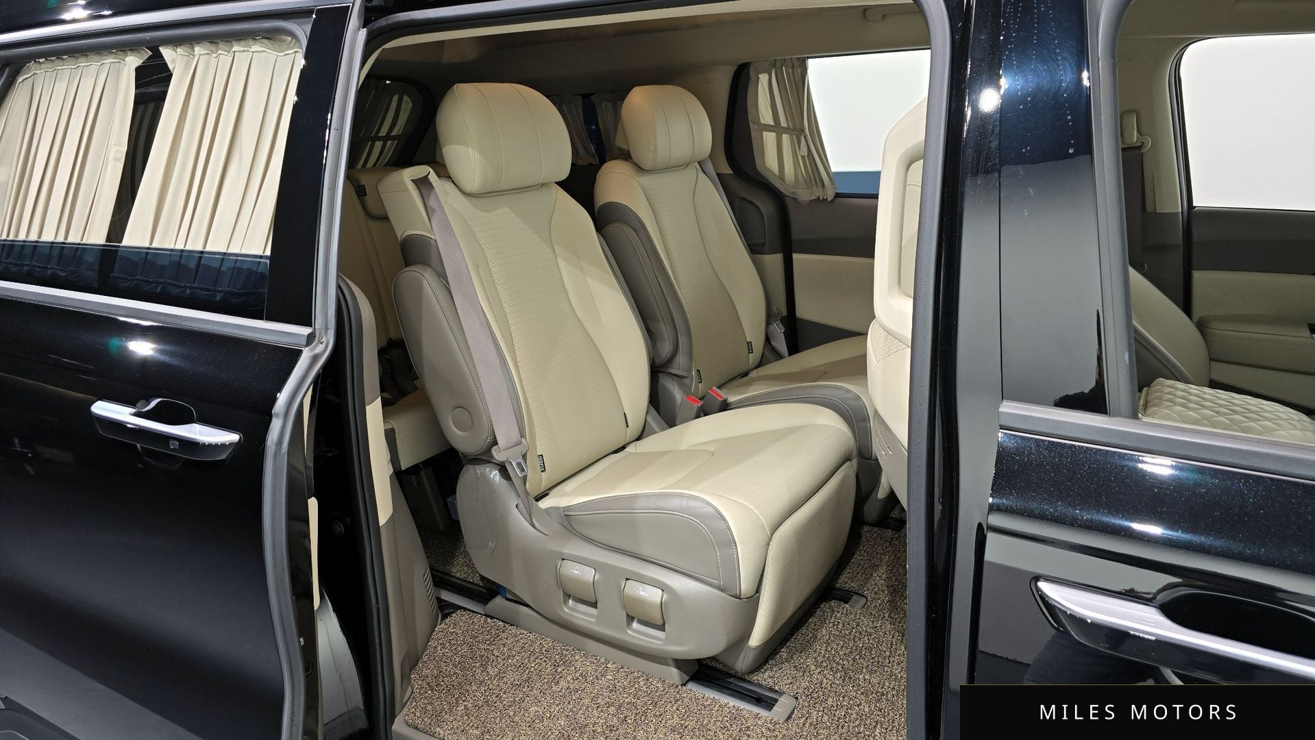 Kia Carnival 2023 — миниатюра 12