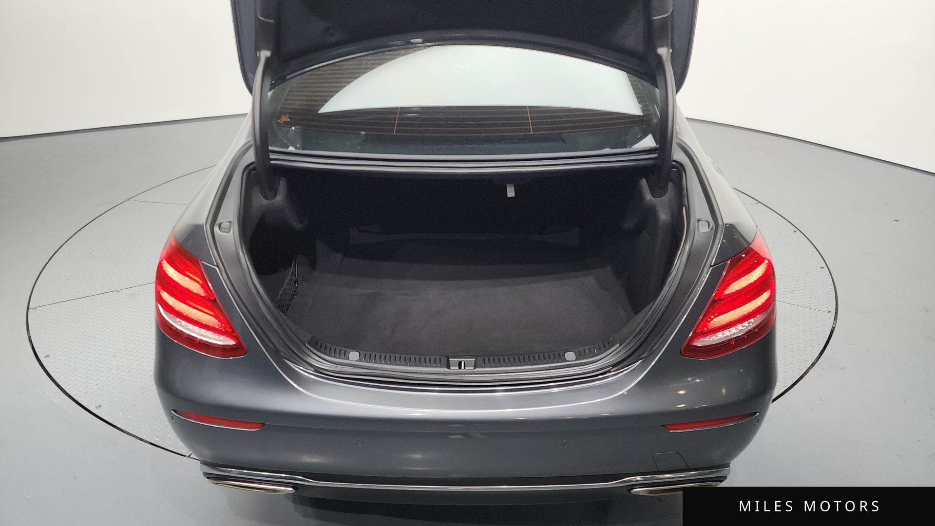 Mercedes-Benz E-클래스 W213 2017 — миниатюра 20