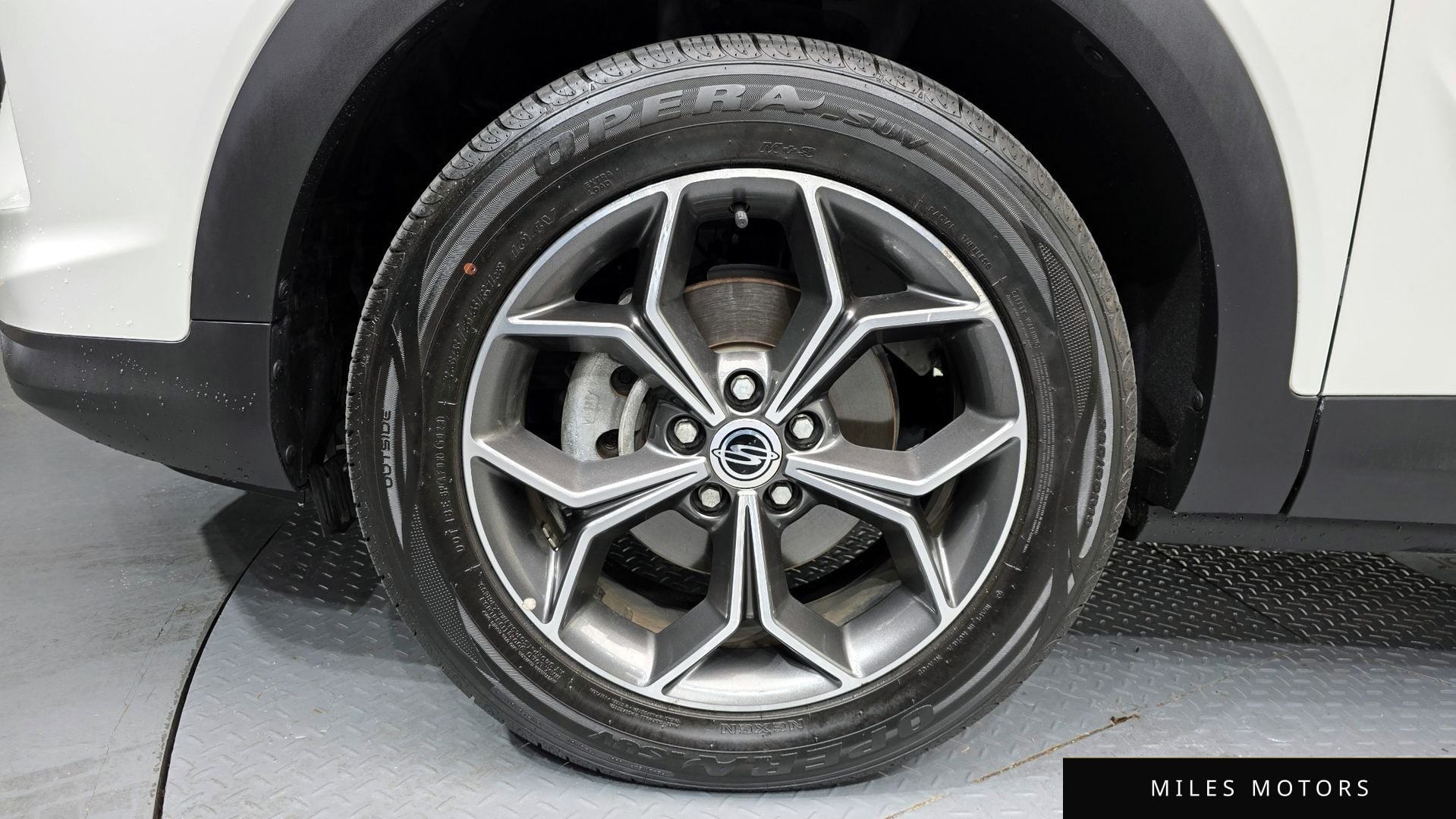 KG Mobility Beautiful Korando 2022 — миниатюра 5