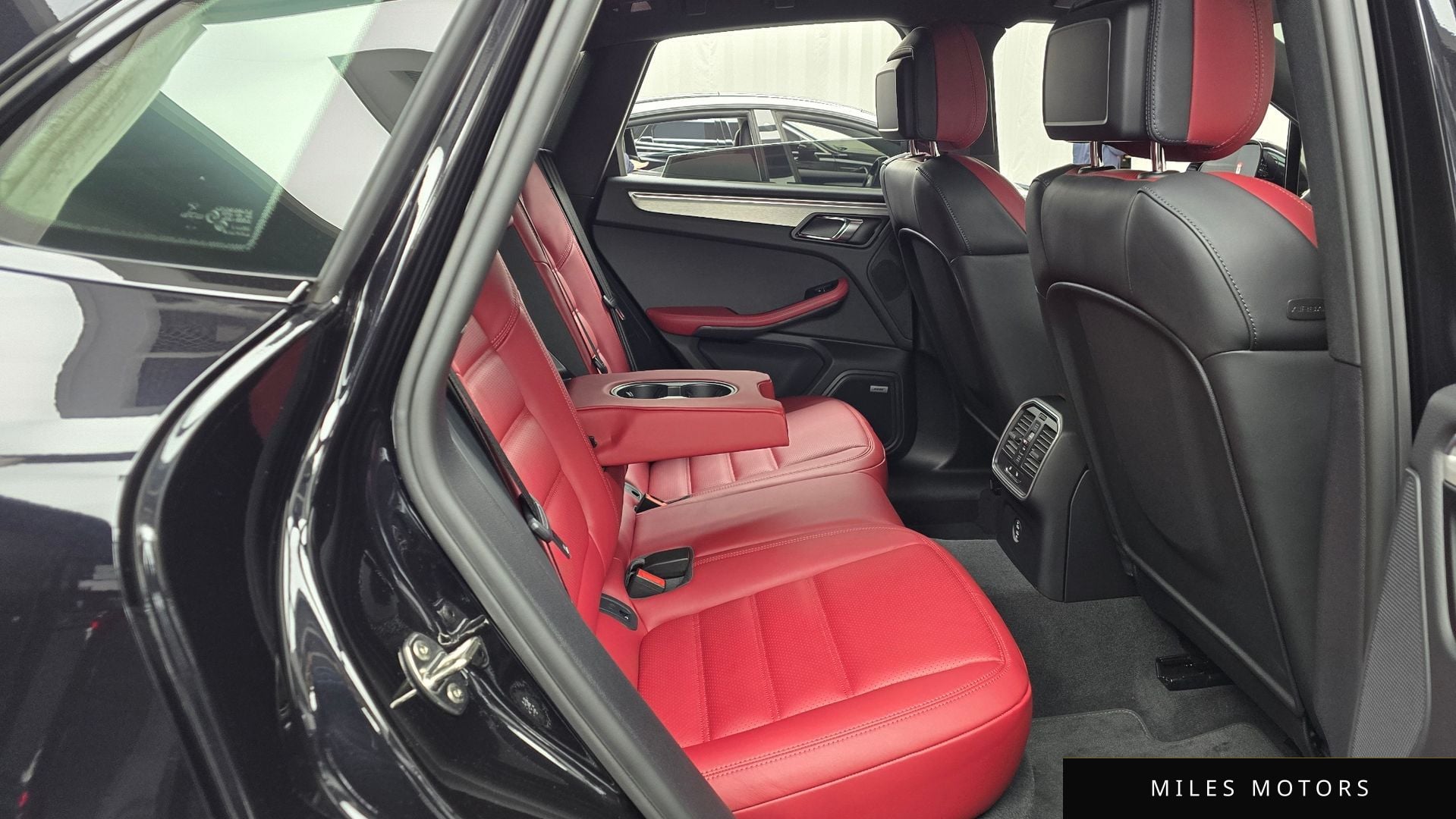 Porsche Macan 2022 — миниатюра 12