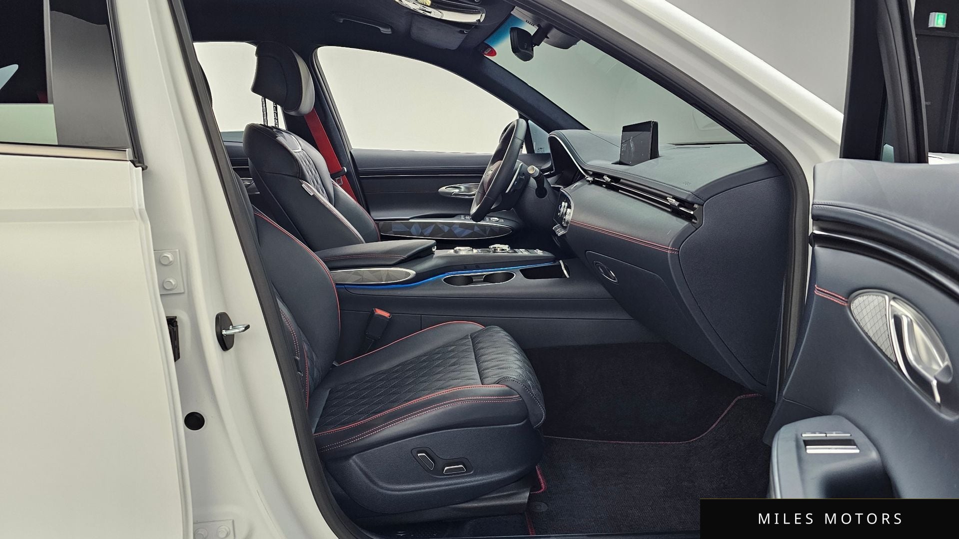 Genesis GV70 2024 — миниатюра 10