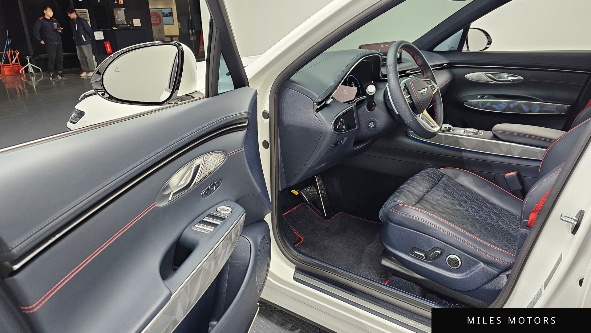 Genesis GV70 2024 — миниатюра 11