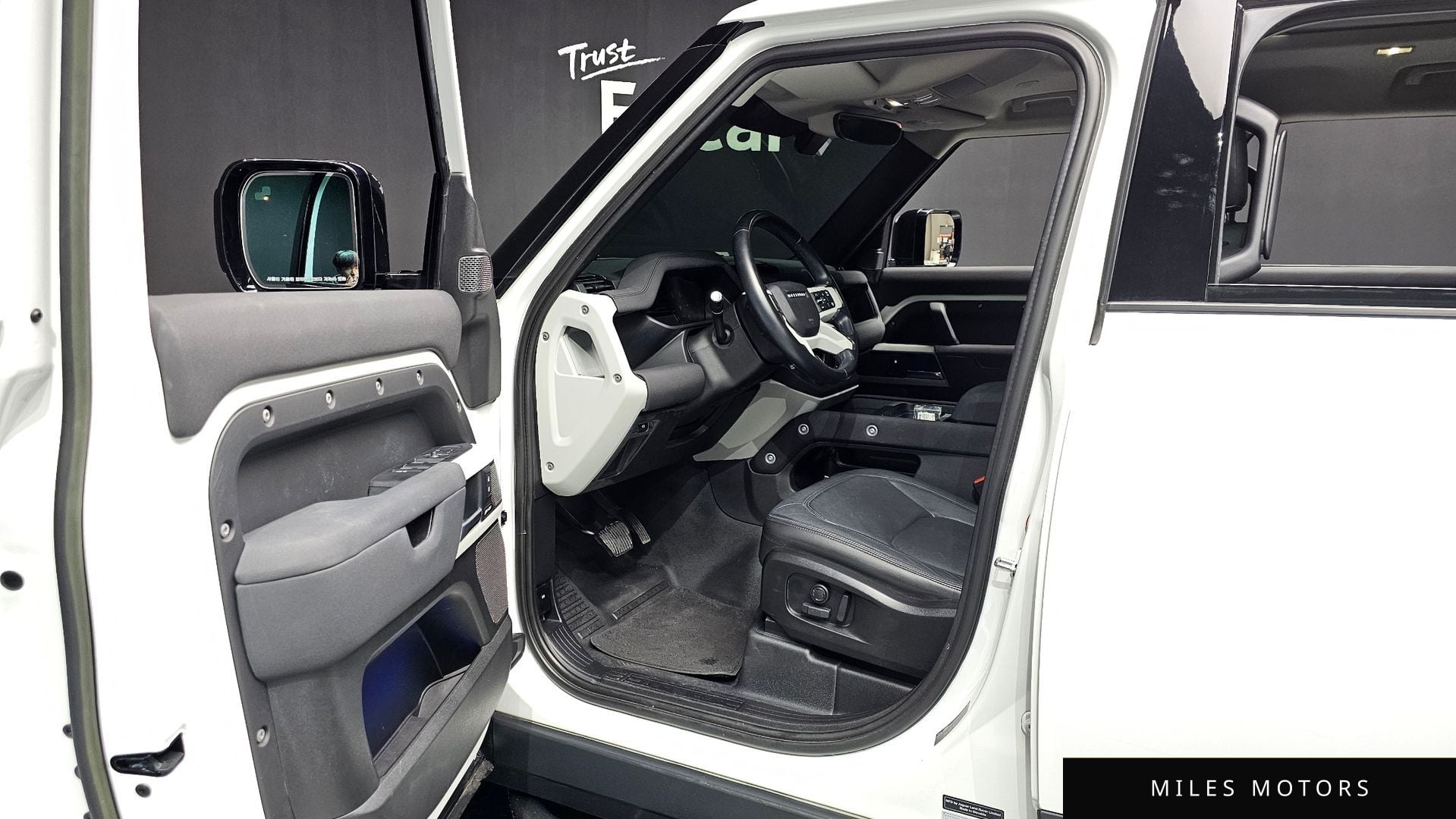 Land Rover 디펜더 (L663) 2023 — миниатюра 10