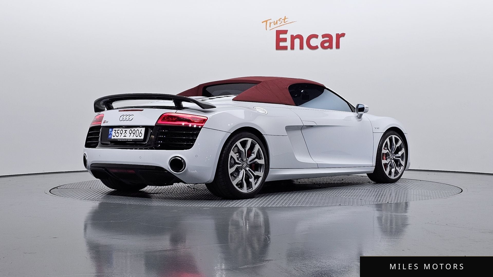 Audi R8 2015 — миниатюра 2