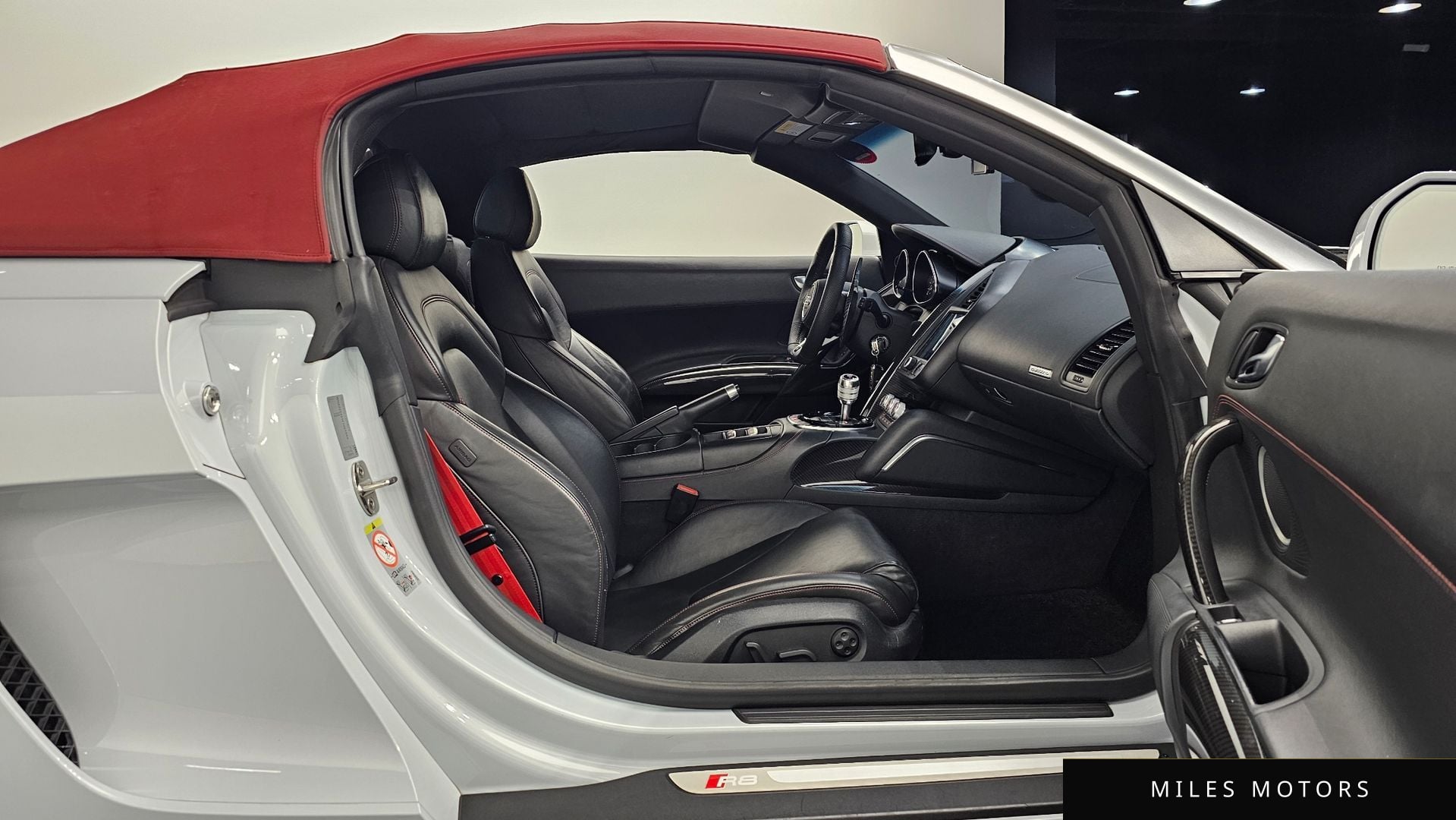 Audi R8 2015 — миниатюра 10