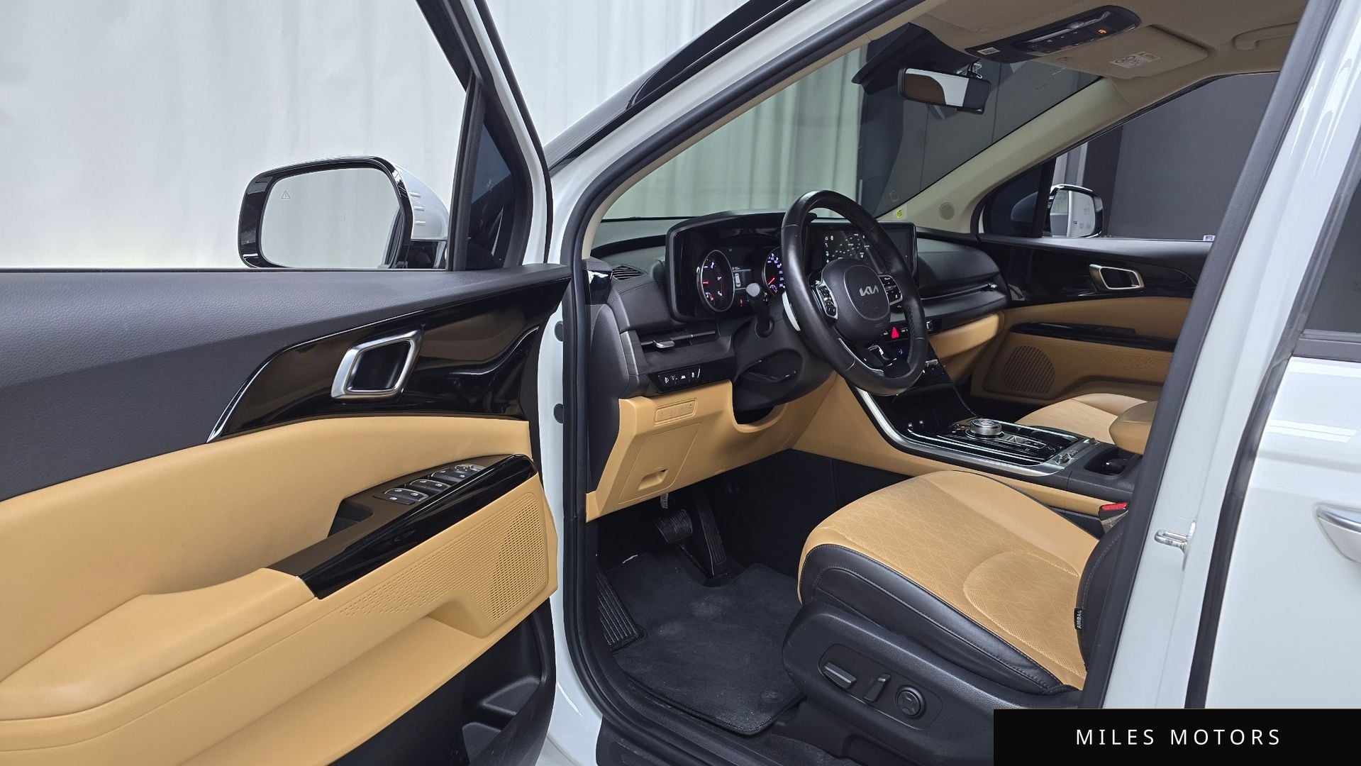 Kia Carnival 2023 — миниатюра 10