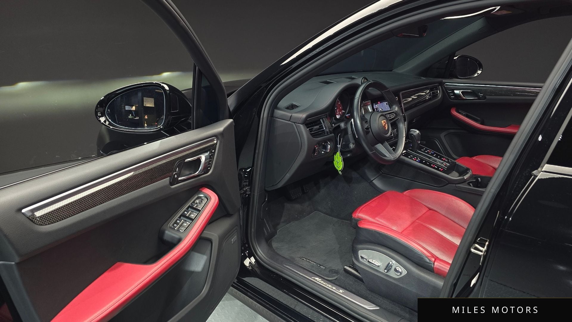 Porsche 마칸 2023 — миниатюра 11