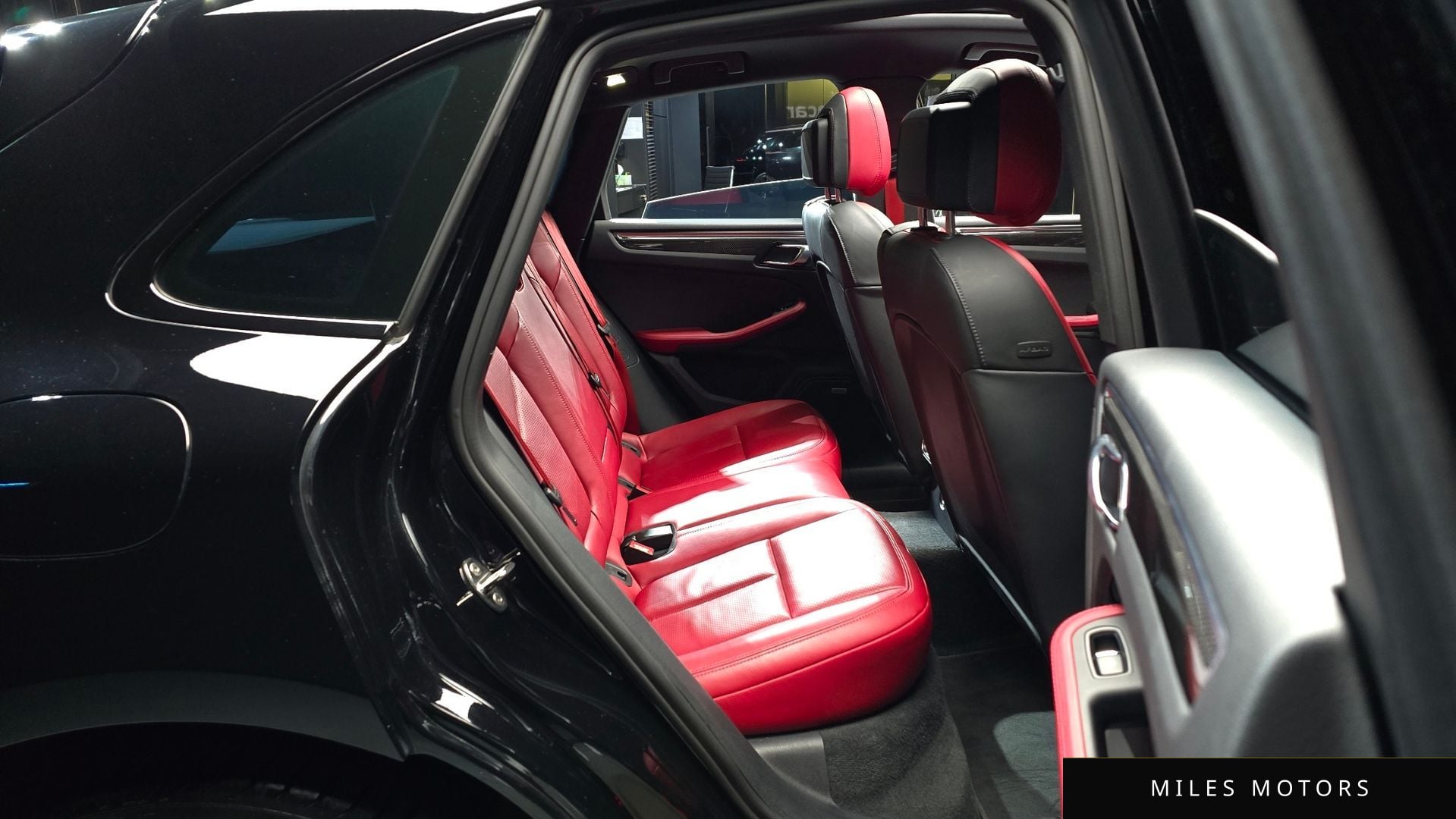 Porsche 마칸 2023 — миниатюра 12