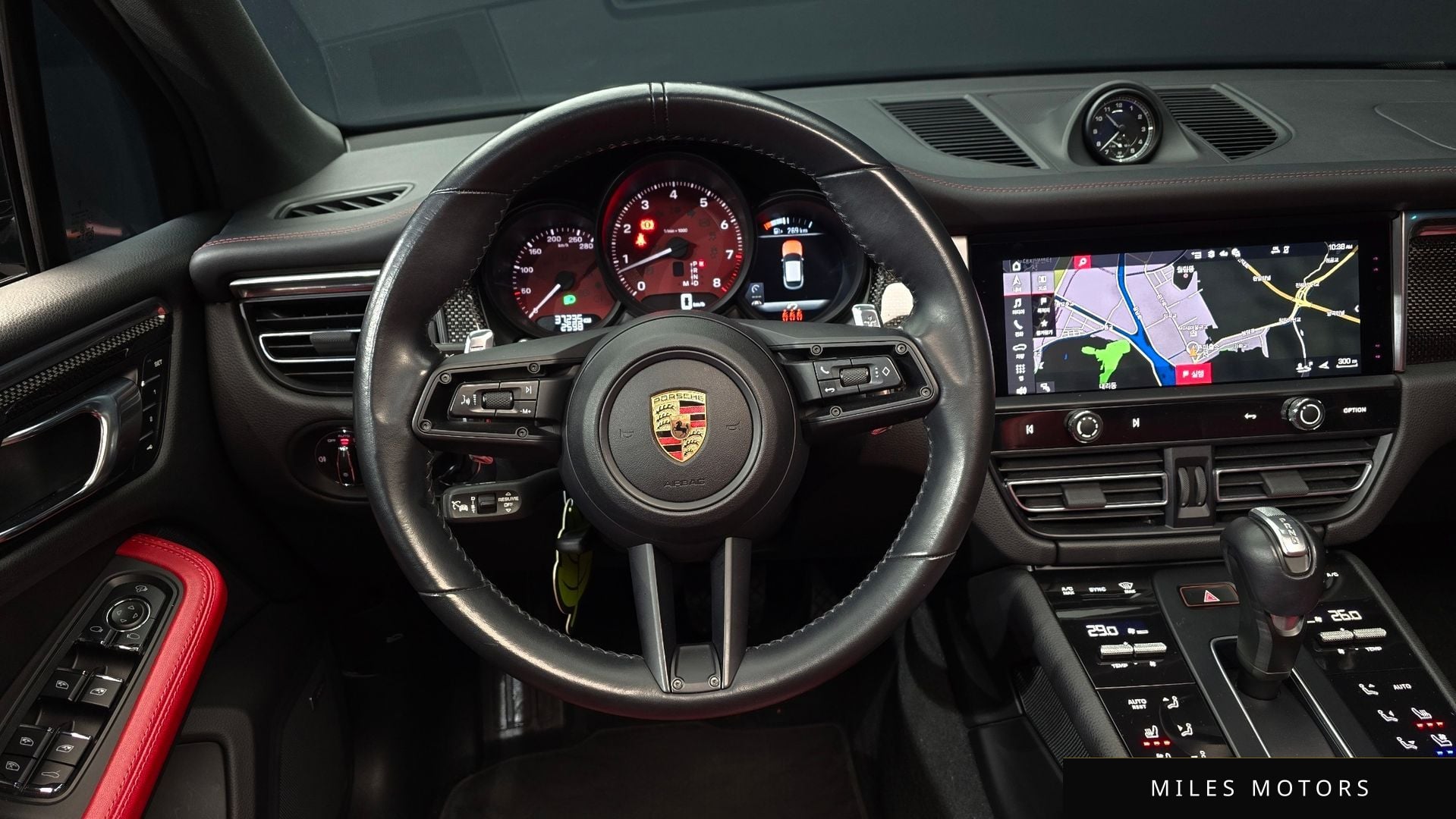 Porsche 마칸 2023 — миниатюра 13