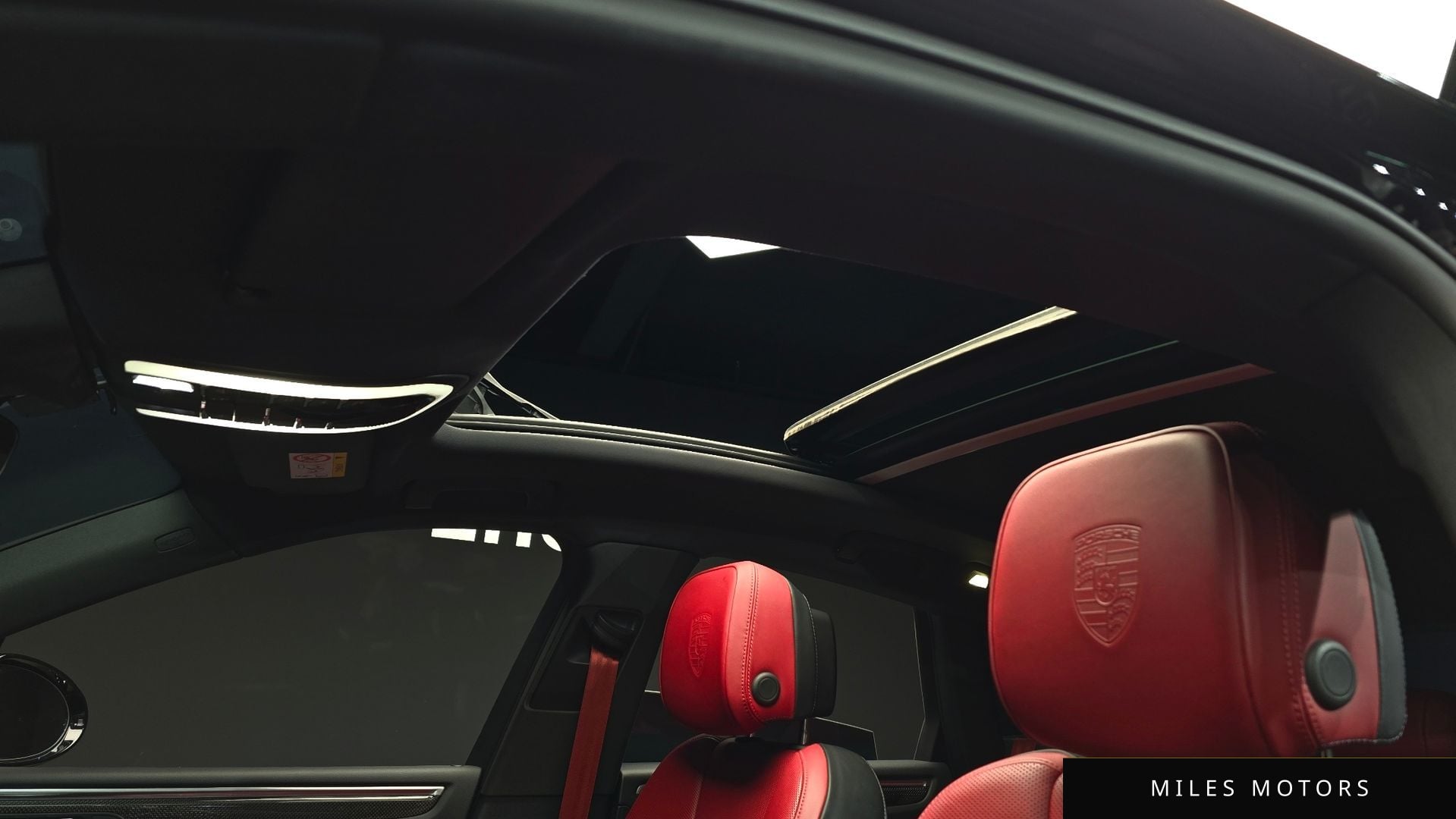 Porsche 마칸 2023 — миниатюра 17