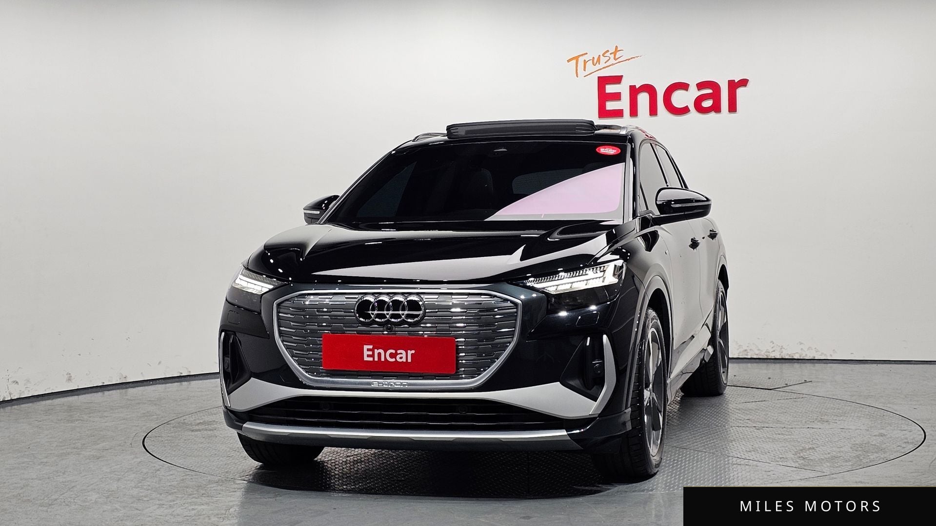 Audi Q4 e-tron 2023 — миниатюра 3