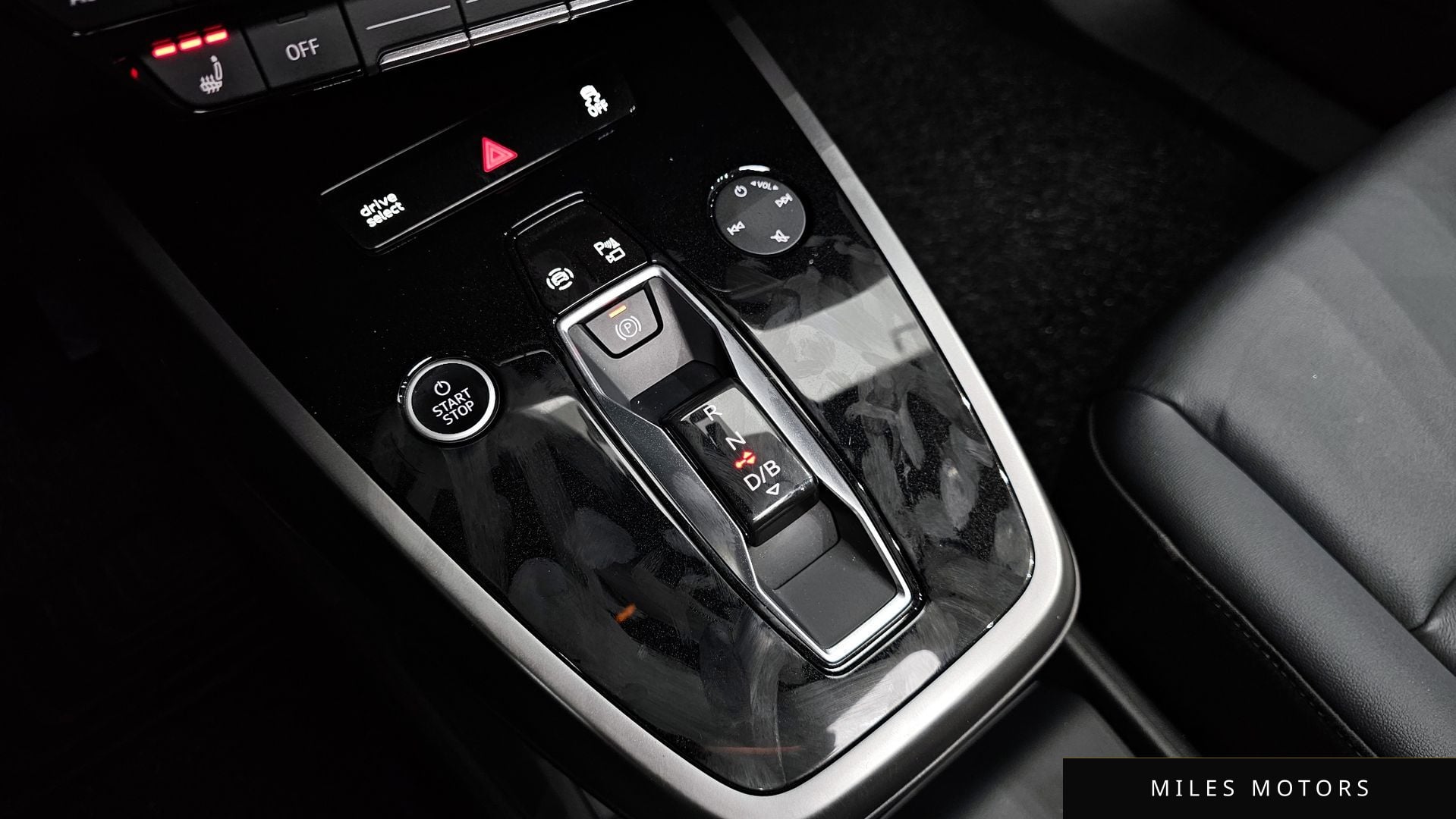 Audi Q4 e-tron 2023 — миниатюра 9