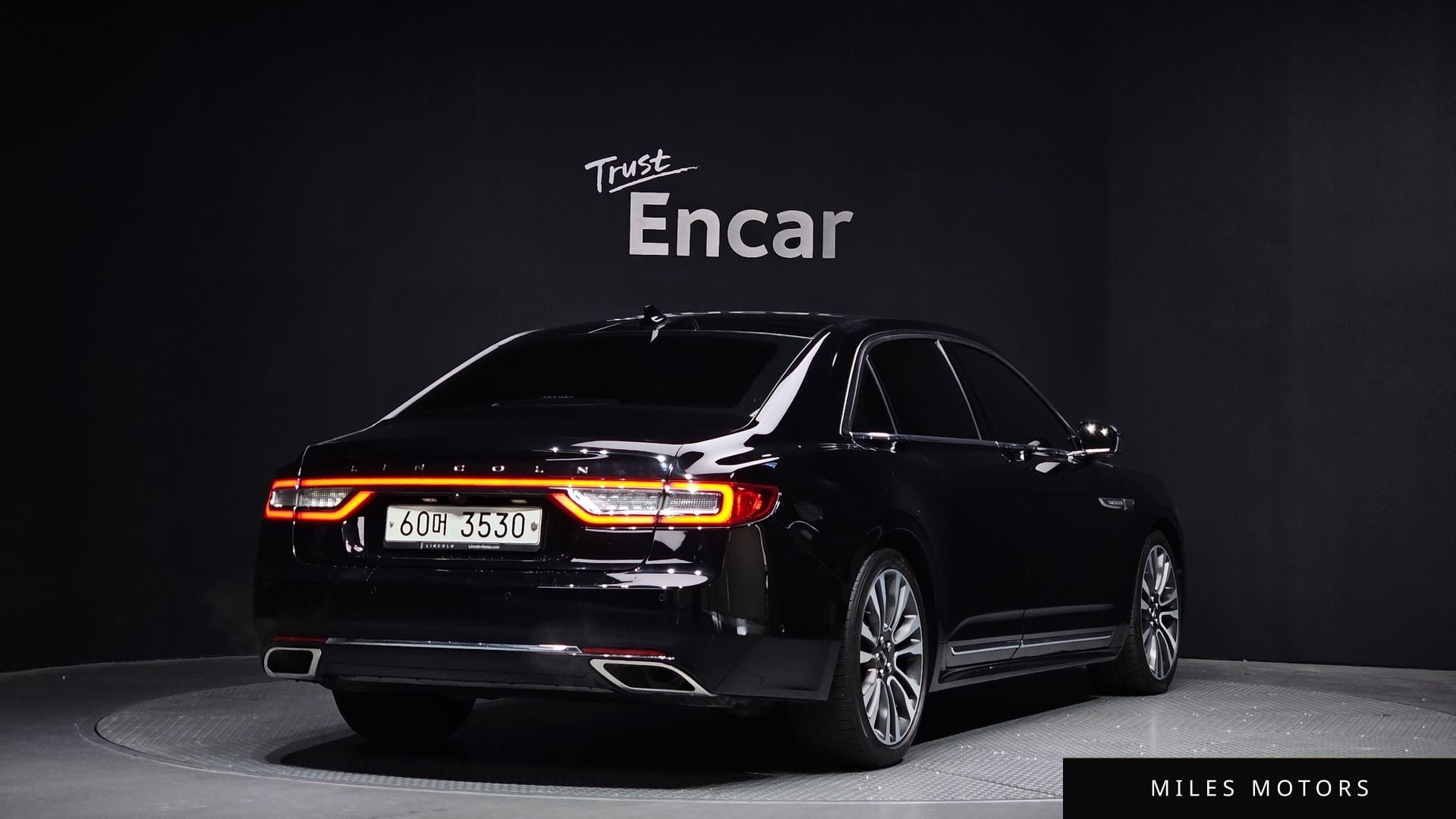 Lincoln Continental 2019 — миниатюра 2