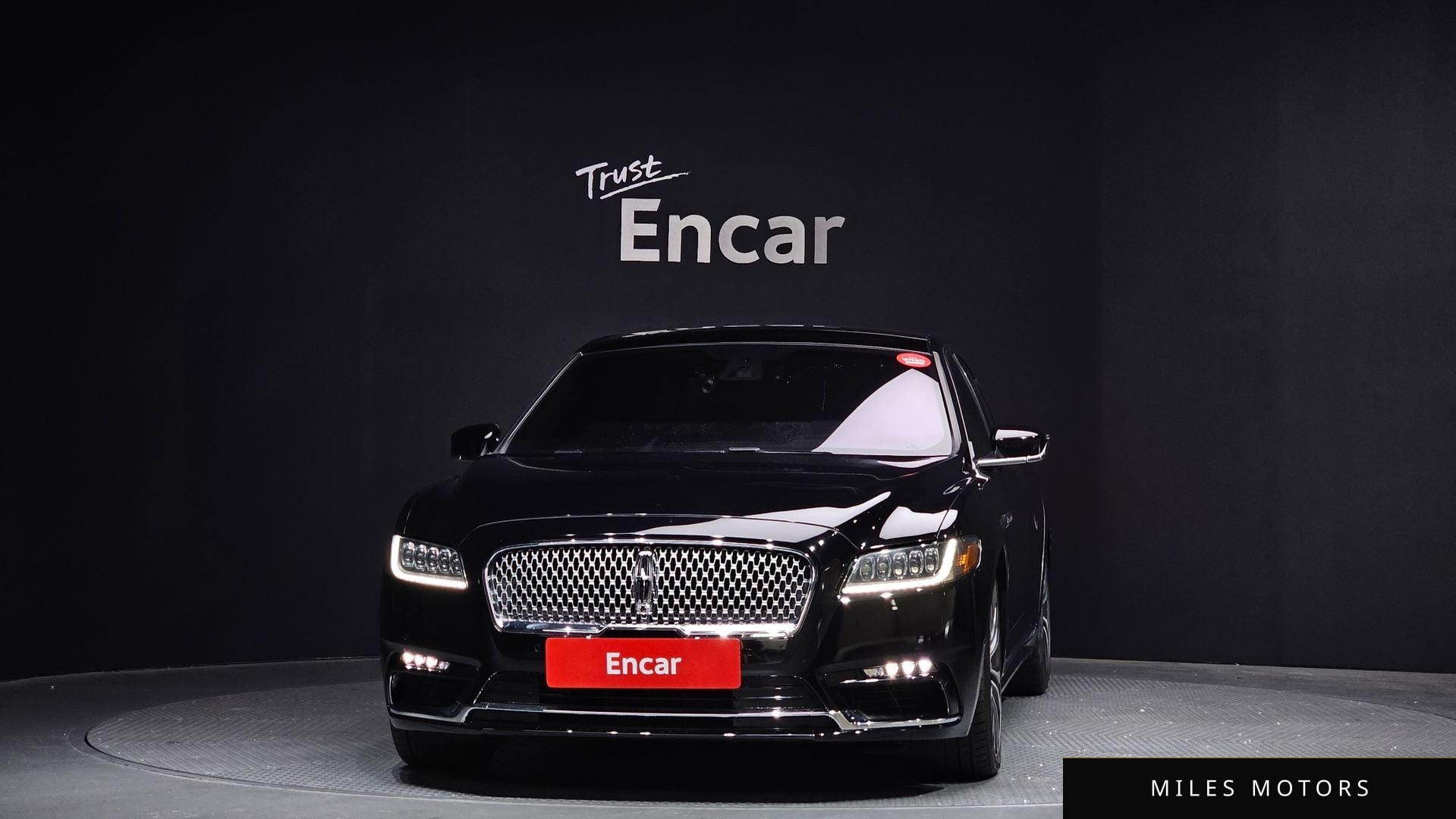 Lincoln Continental 2019 — миниатюра 3