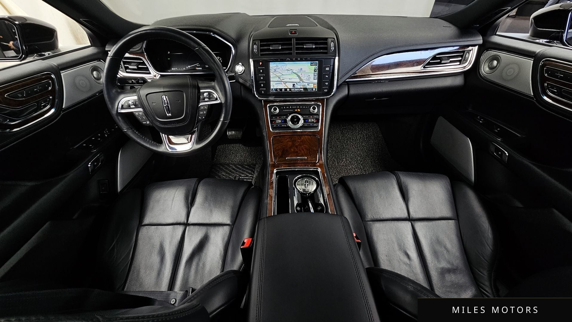 Lincoln Continental 2019 — миниатюра 7