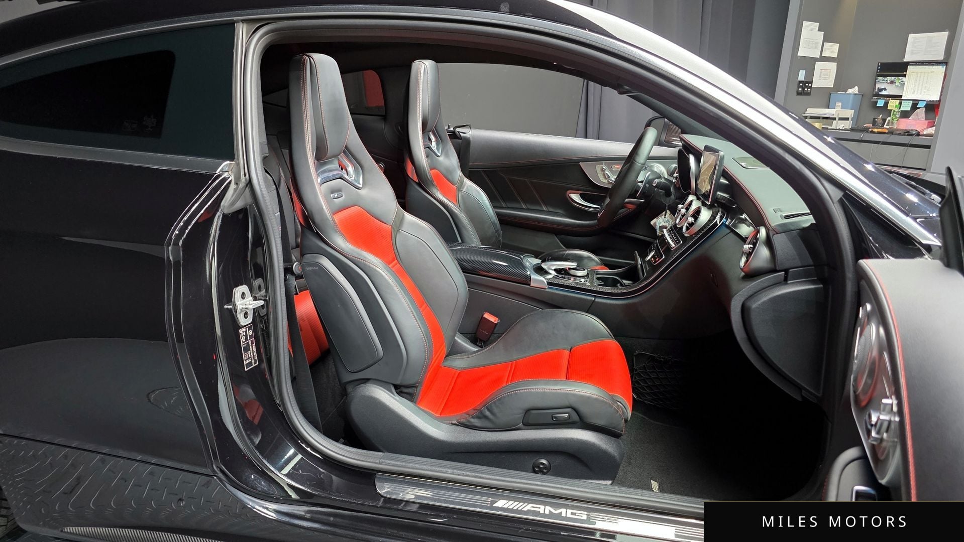 Mercedes-Benz C-Class W205 2017 — миниатюра 12